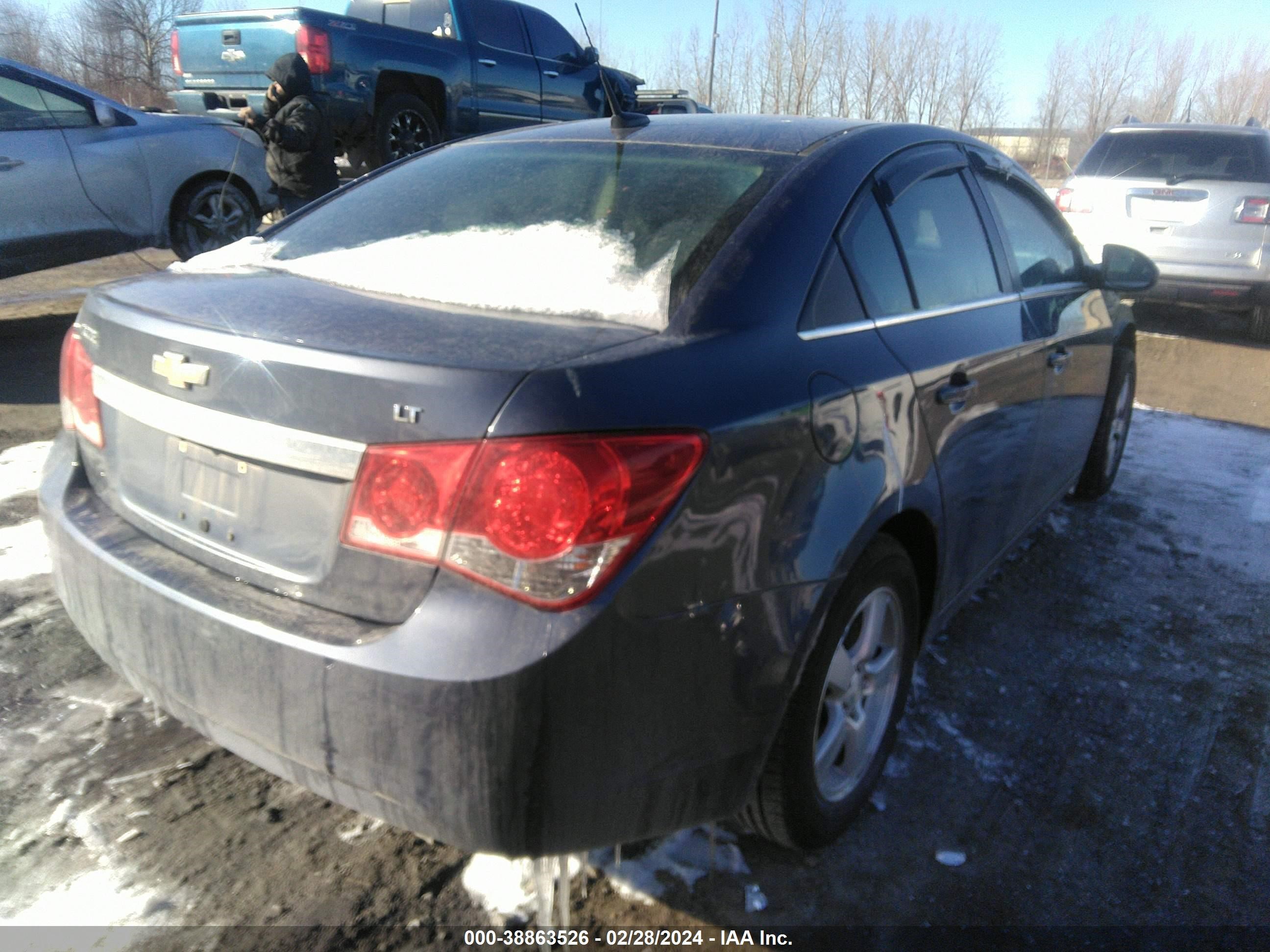 Photo 3 VIN: 1G1PC5SB6D7139637 - CHEVROLET CRUZE 