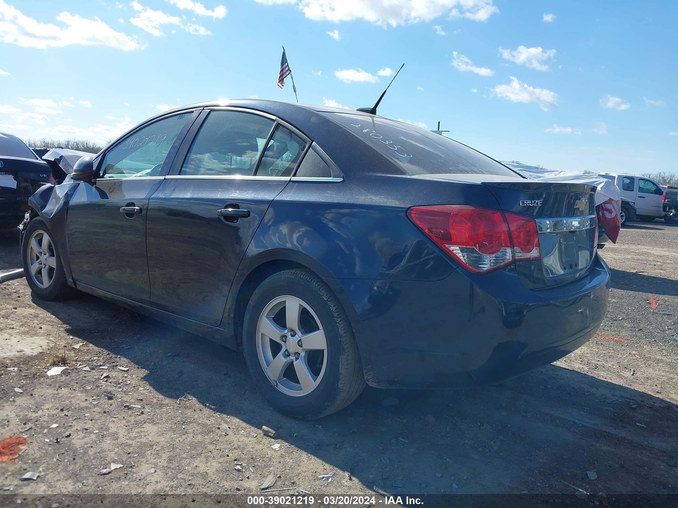 Photo 2 VIN: 1G1PC5SB6D7280353 - CHEVROLET CRUZE 