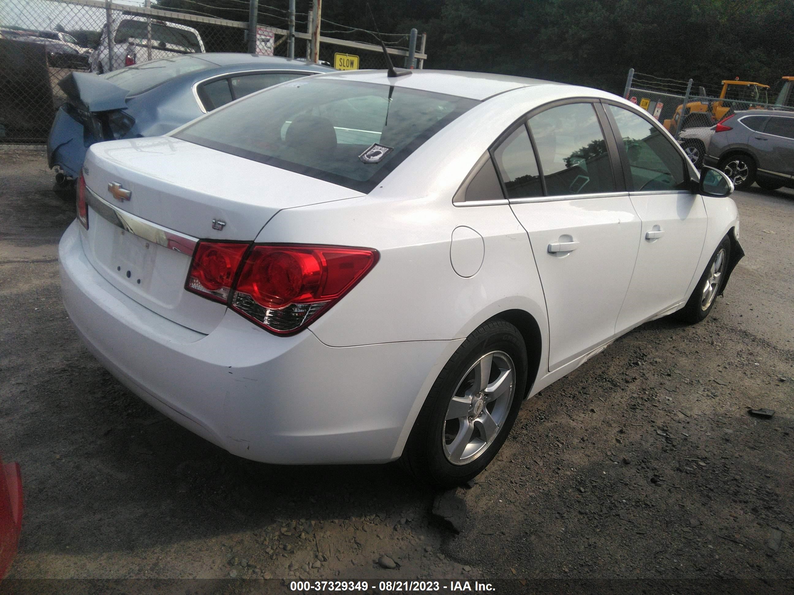 Photo 3 VIN: 1G1PC5SB6E7129577 - CHEVROLET CRUZE 