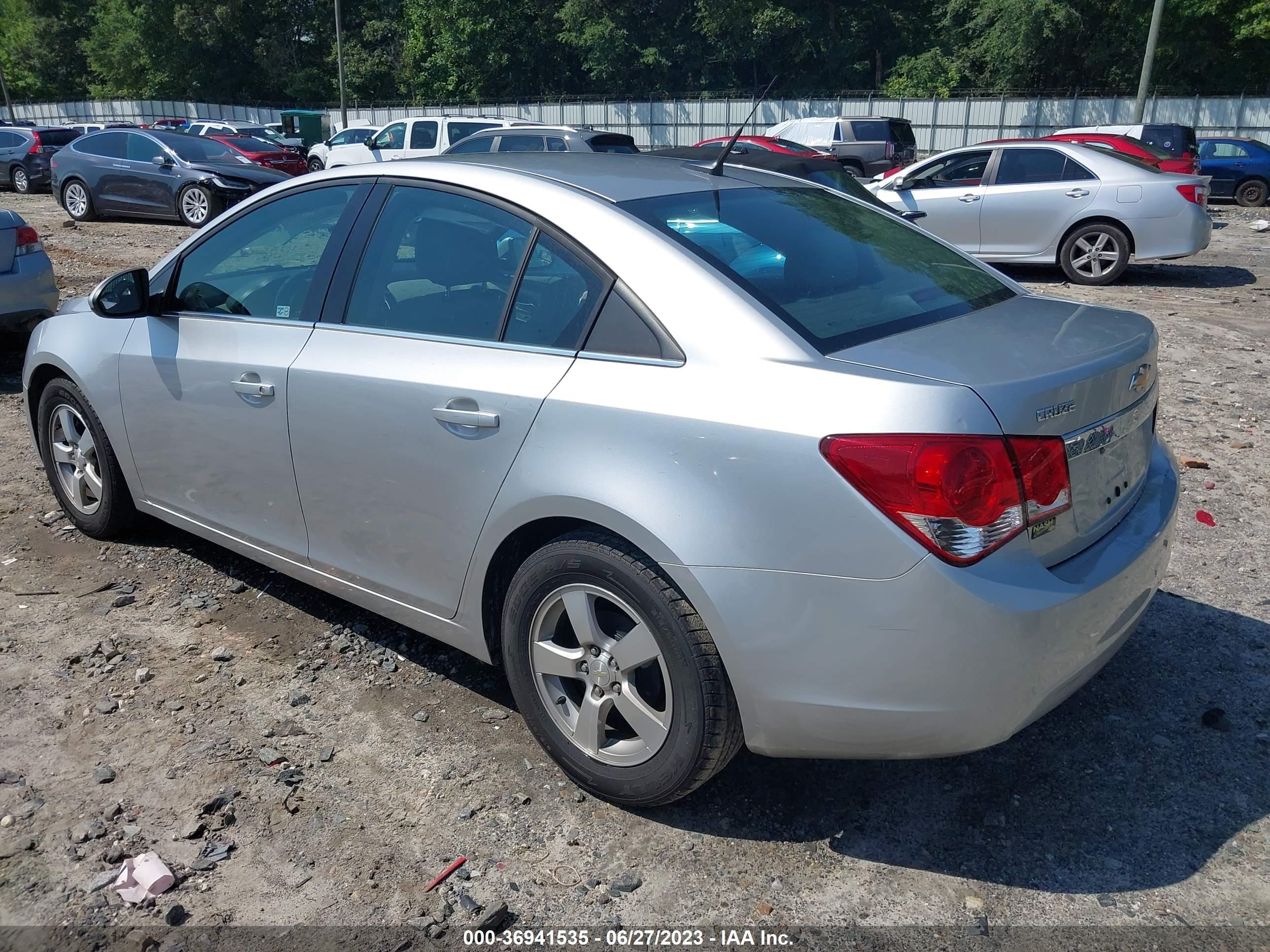 Photo 2 VIN: 1G1PC5SB6E7315541 - CHEVROLET CRUZE 