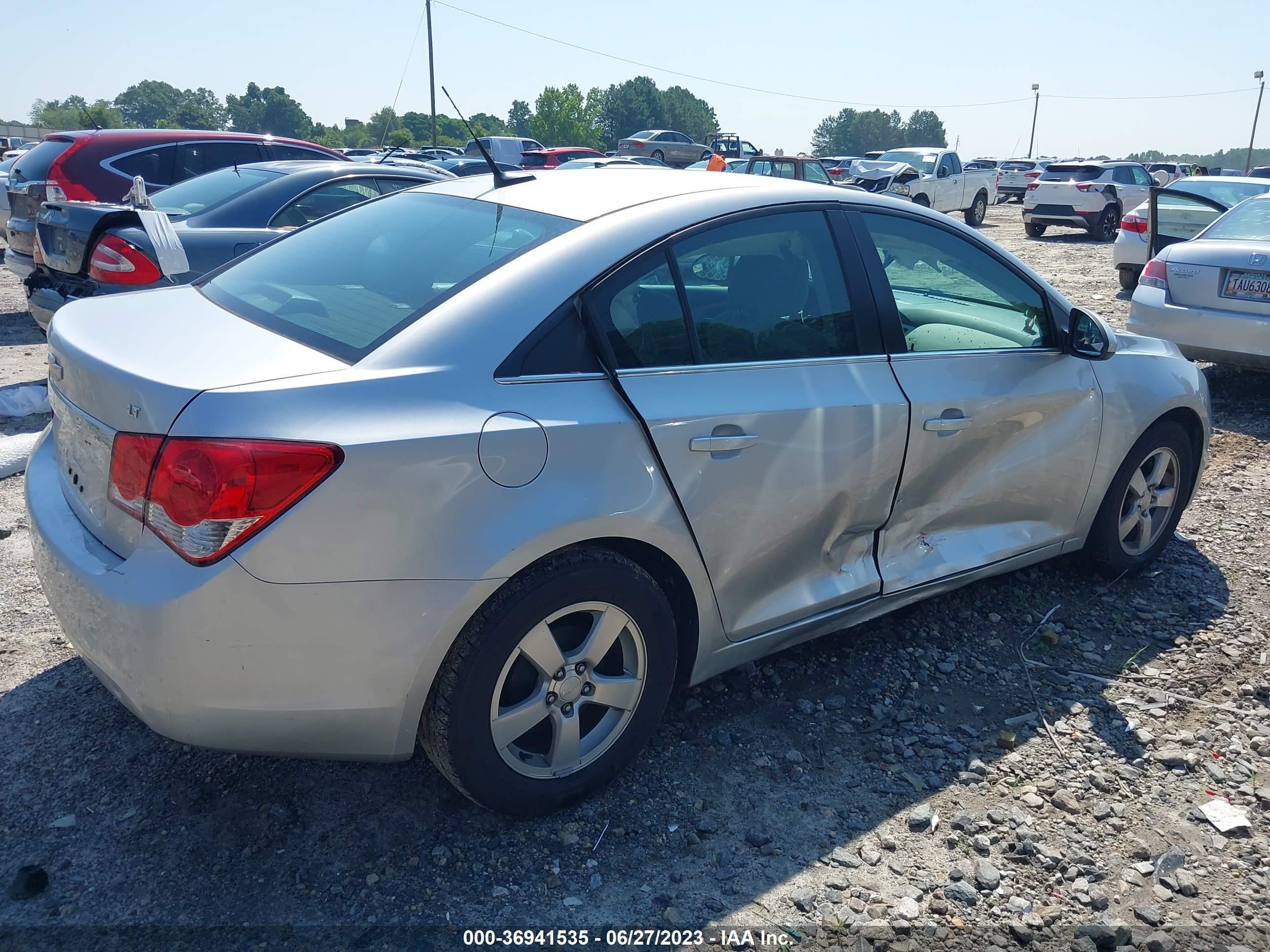 Photo 5 VIN: 1G1PC5SB6E7315541 - CHEVROLET CRUZE 