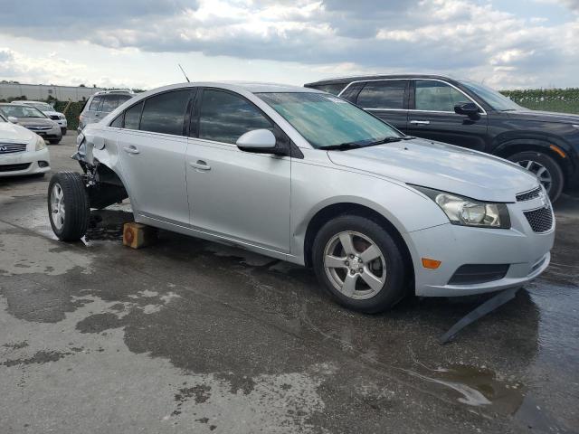 Photo 3 VIN: 1G1PC5SB6E7330668 - CHEVROLET CRUZE 