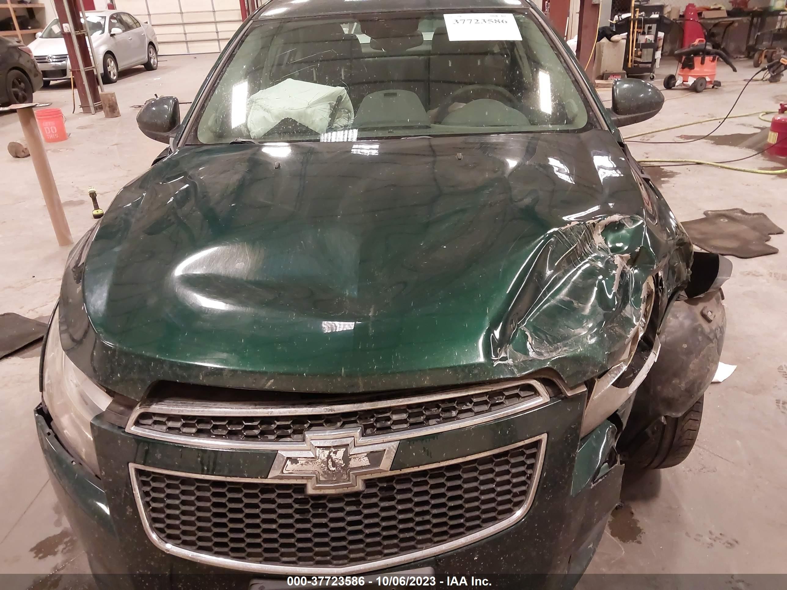 Photo 9 VIN: 1G1PC5SB6E7483776 - CHEVROLET CRUZE 