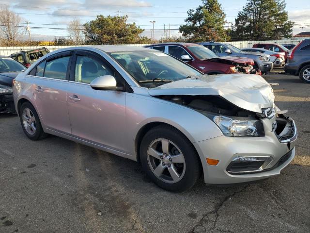 Photo 3 VIN: 1G1PC5SB6F7204053 - CHEVROLET CRUZE 