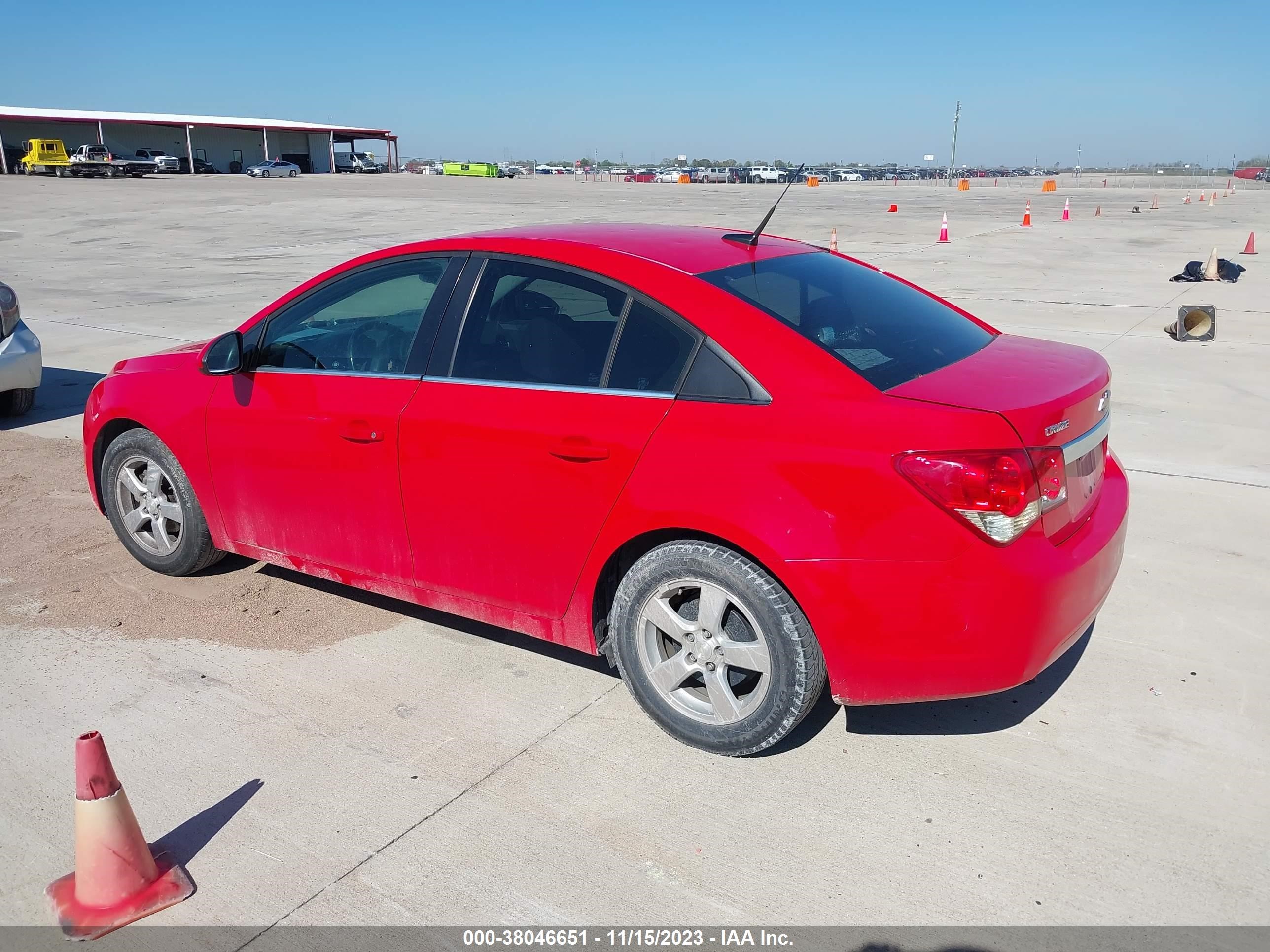 Photo 2 VIN: 1G1PC5SB7E7241739 - CHEVROLET CRUZE 