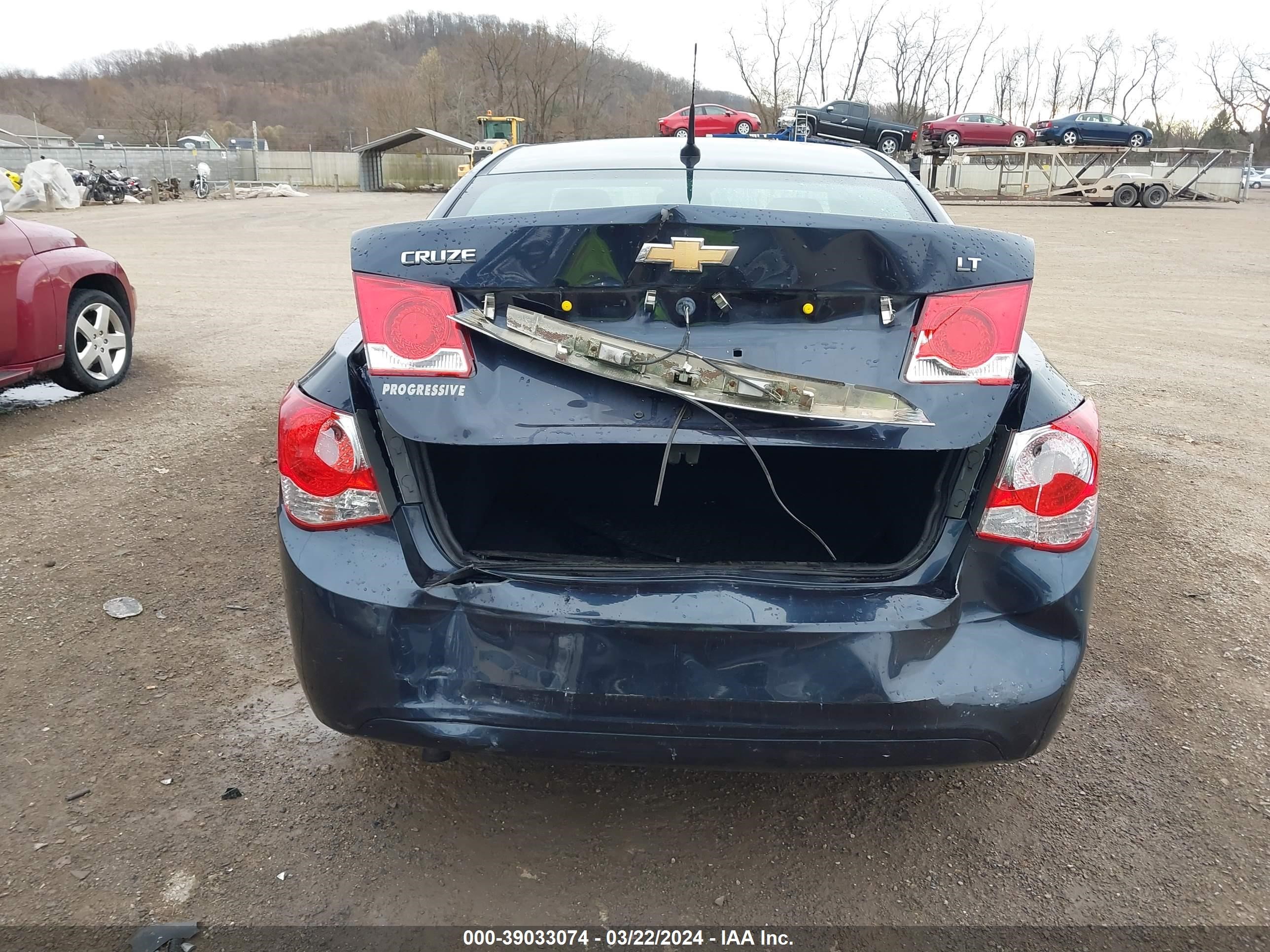 Photo 15 VIN: 1G1PC5SB7E7338276 - CHEVROLET CRUZE 