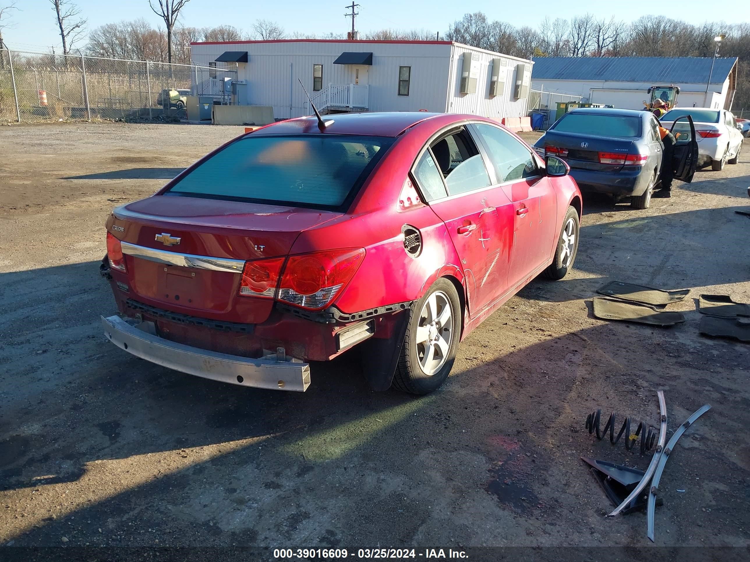 Photo 3 VIN: 1G1PC5SB7E7352470 - CHEVROLET CRUZE 