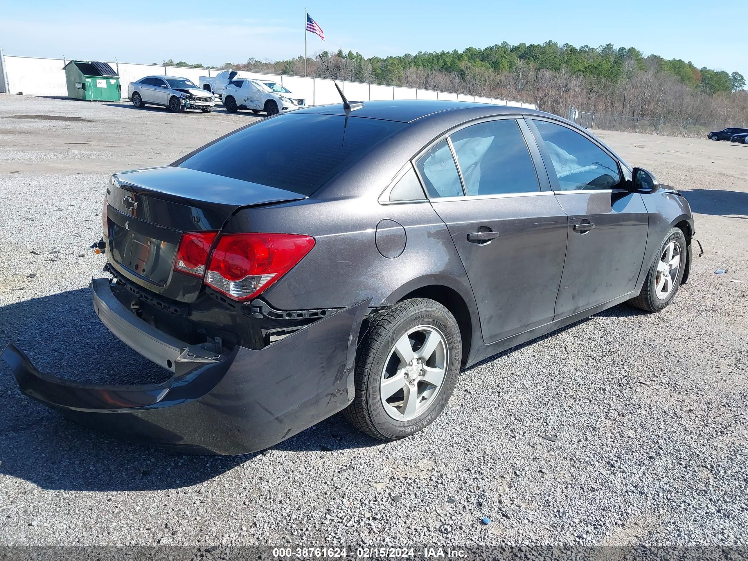 Photo 3 VIN: 1G1PC5SB7E7467702 - CHEVROLET CRUZE 