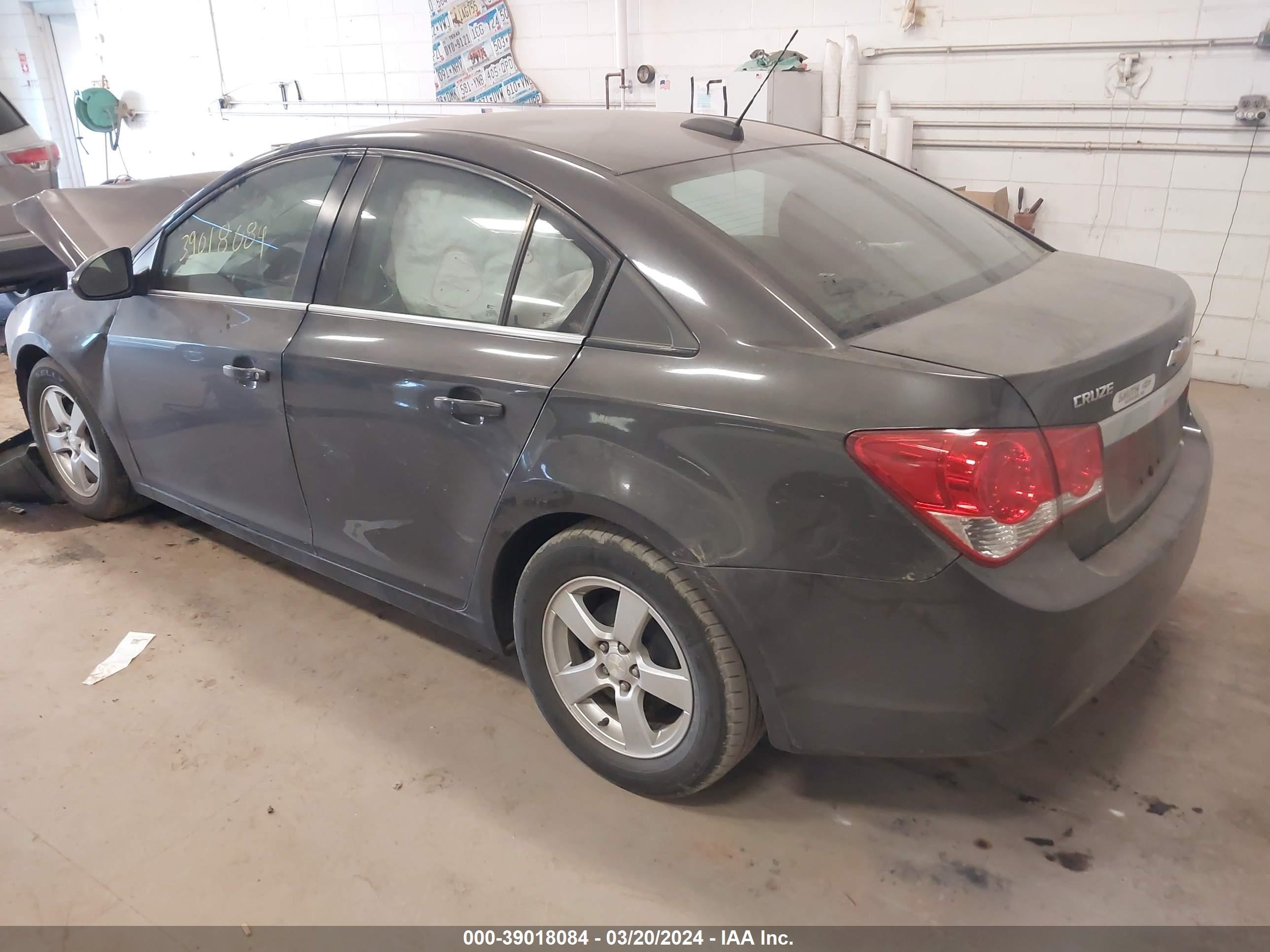 Photo 2 VIN: 1G1PC5SB7F7113714 - CHEVROLET CRUZE 