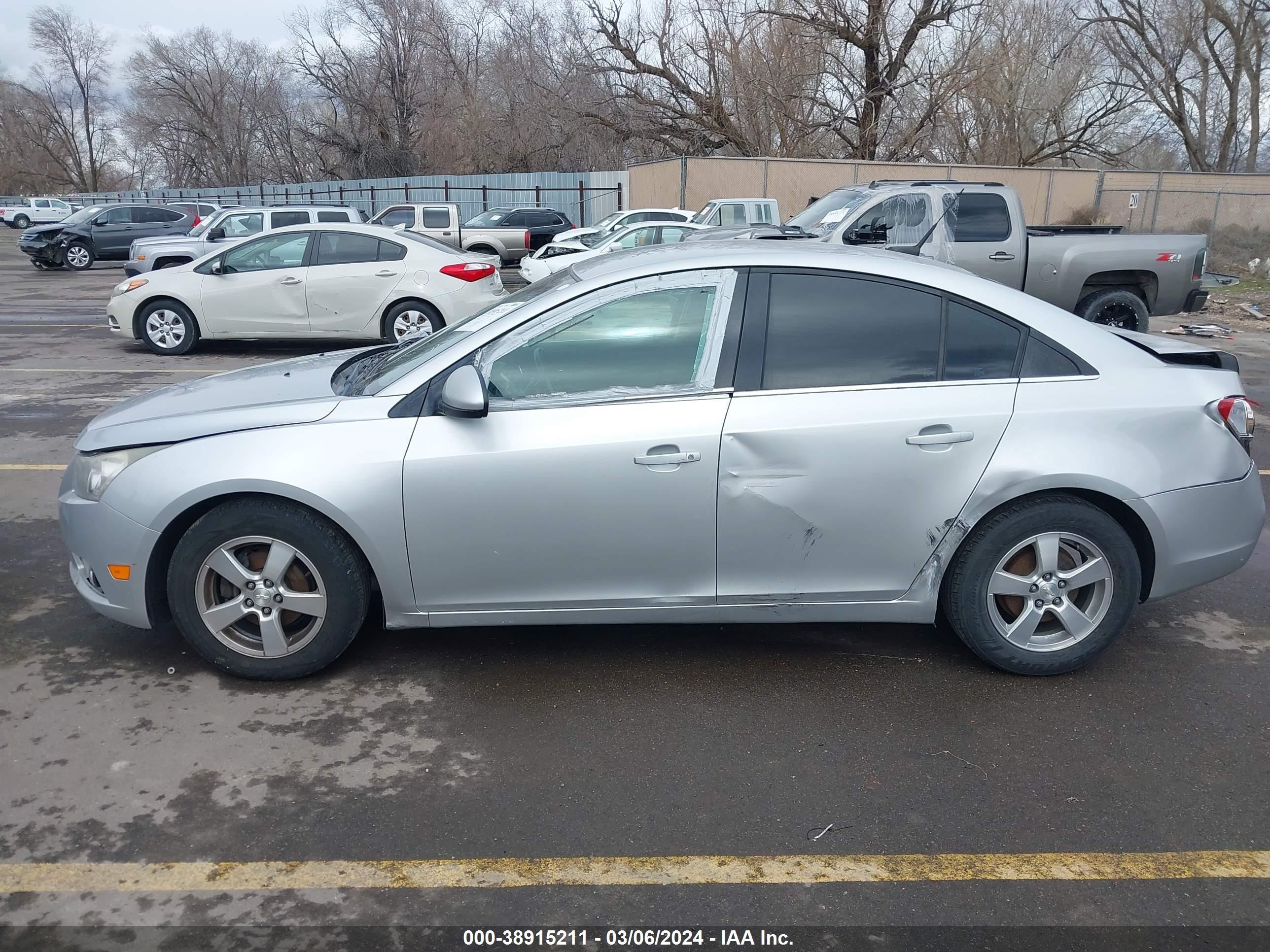 Photo 13 VIN: 1G1PC5SB8E7103997 - CHEVROLET CRUZE 