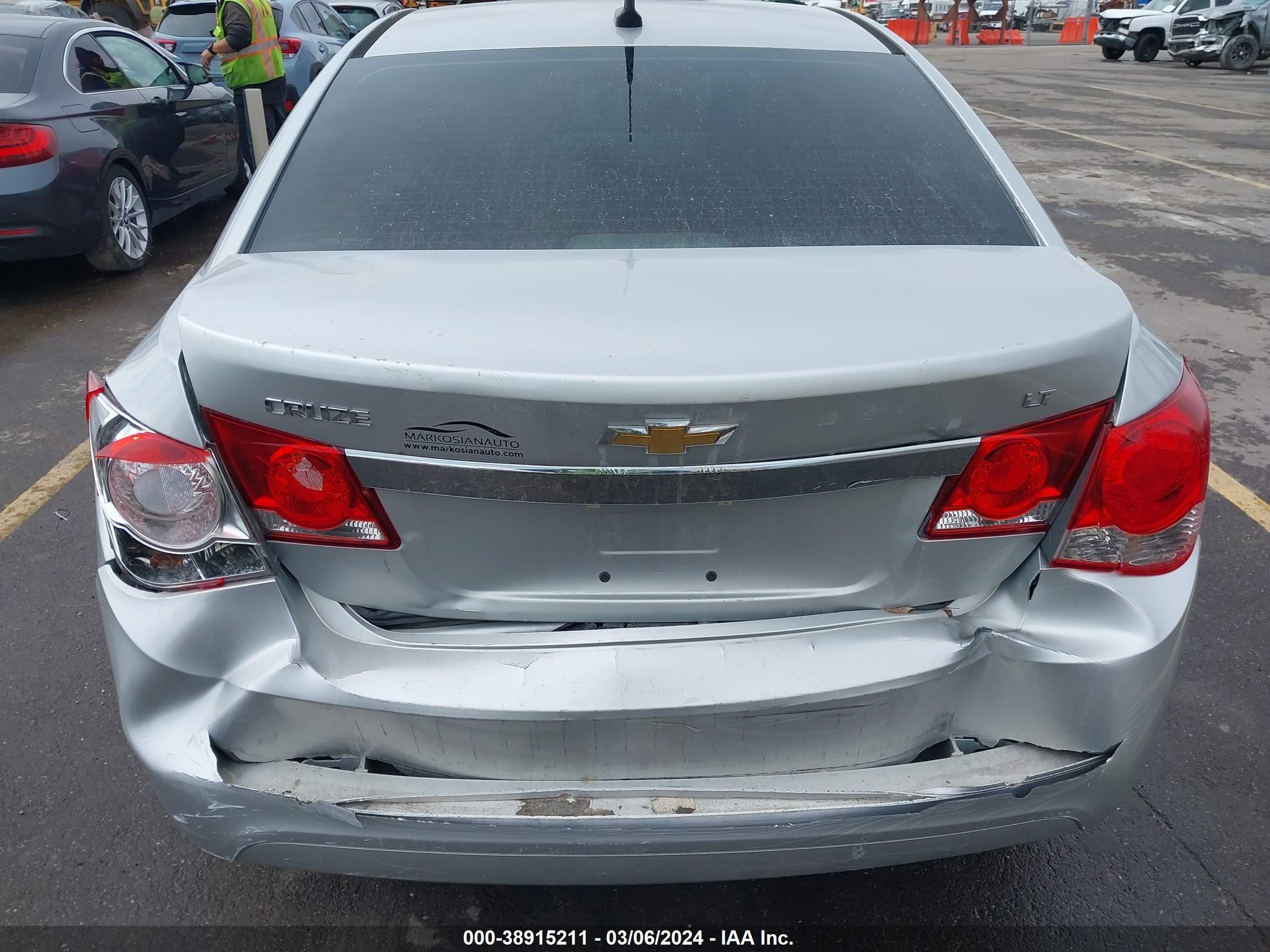 Photo 15 VIN: 1G1PC5SB8E7103997 - CHEVROLET CRUZE 