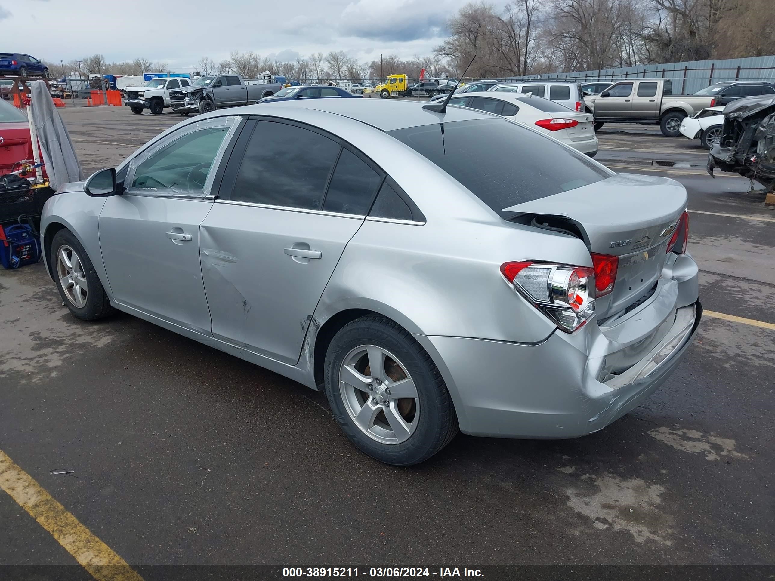 Photo 2 VIN: 1G1PC5SB8E7103997 - CHEVROLET CRUZE 