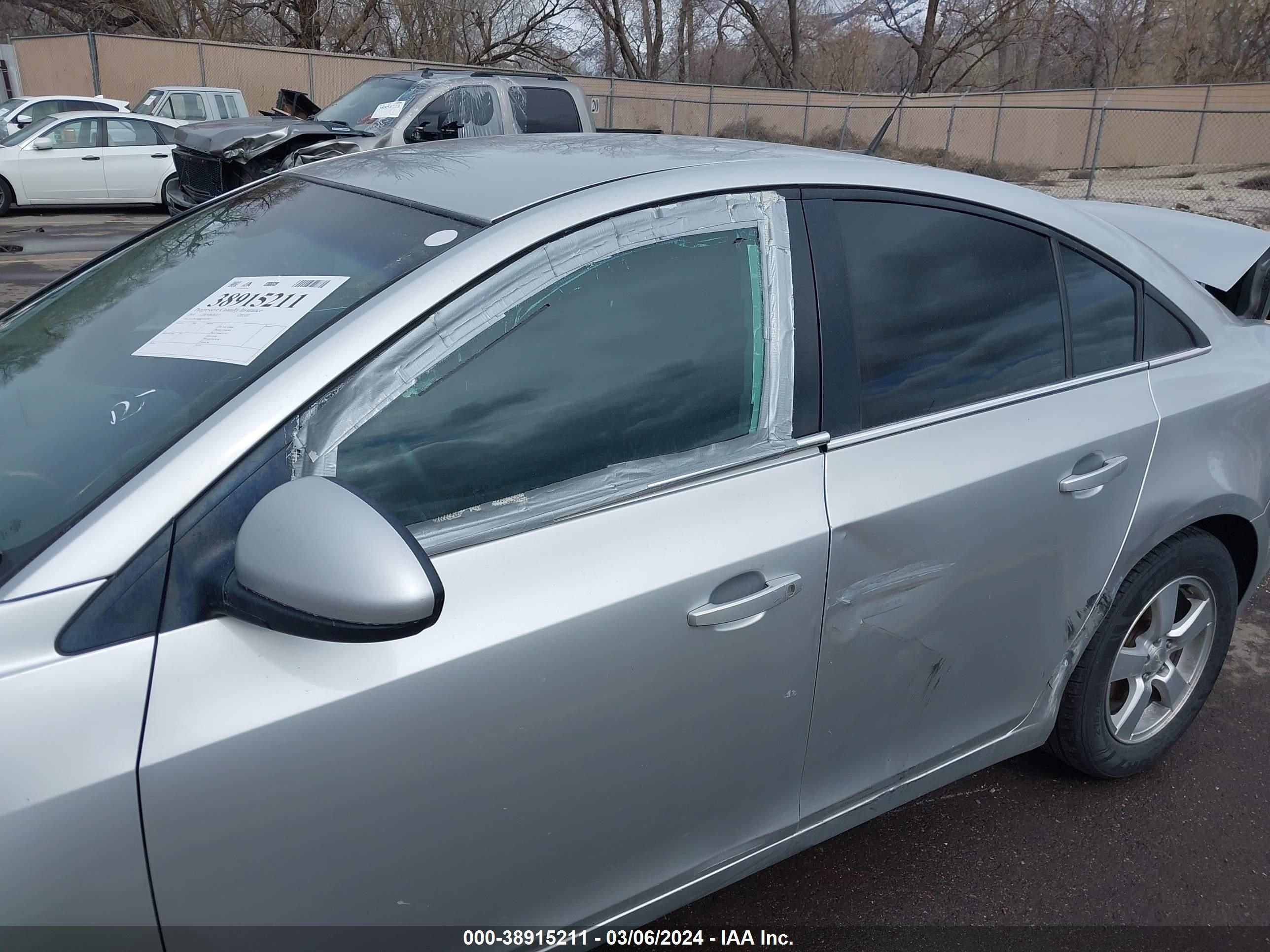 Photo 5 VIN: 1G1PC5SB8E7103997 - CHEVROLET CRUZE 