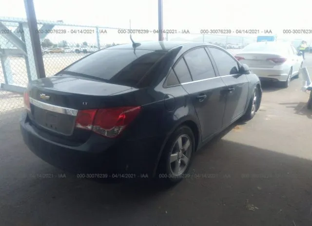 Photo 3 VIN: 1G1PC5SB8E7232001 - CHEVROLET CRUZE 