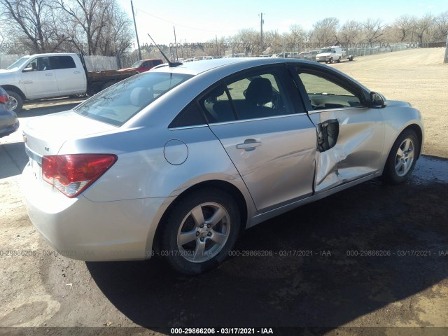 Photo 3 VIN: 1G1PC5SB8E7305609 - CHEVROLET CRUZE 