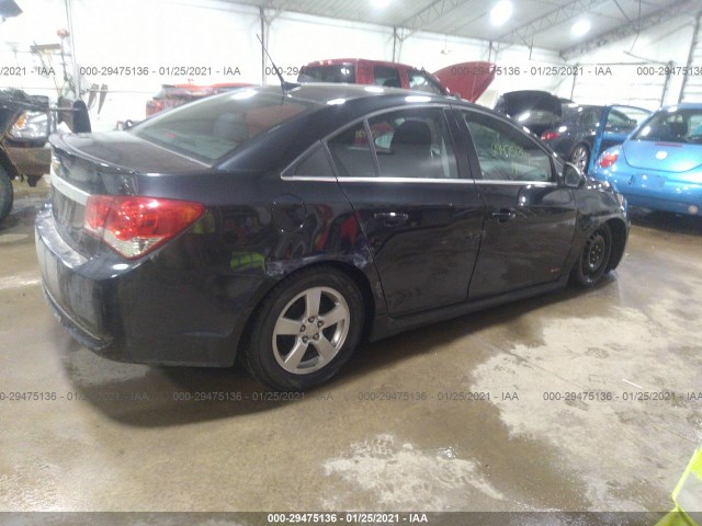 Photo 3 VIN: 1G1PC5SB8E7405001 - CHEVROLET CRUZE 