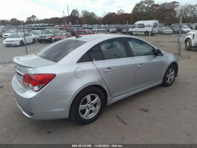 Photo 3 VIN: 1G1PC5SB8E7462640 - CHEVROLET CRUZE 