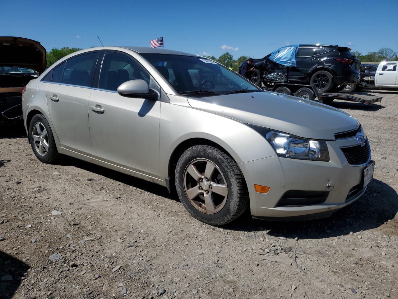 Photo 3 VIN: 1G1PC5SB8E7472679 - CHEVROLET CRUZE 