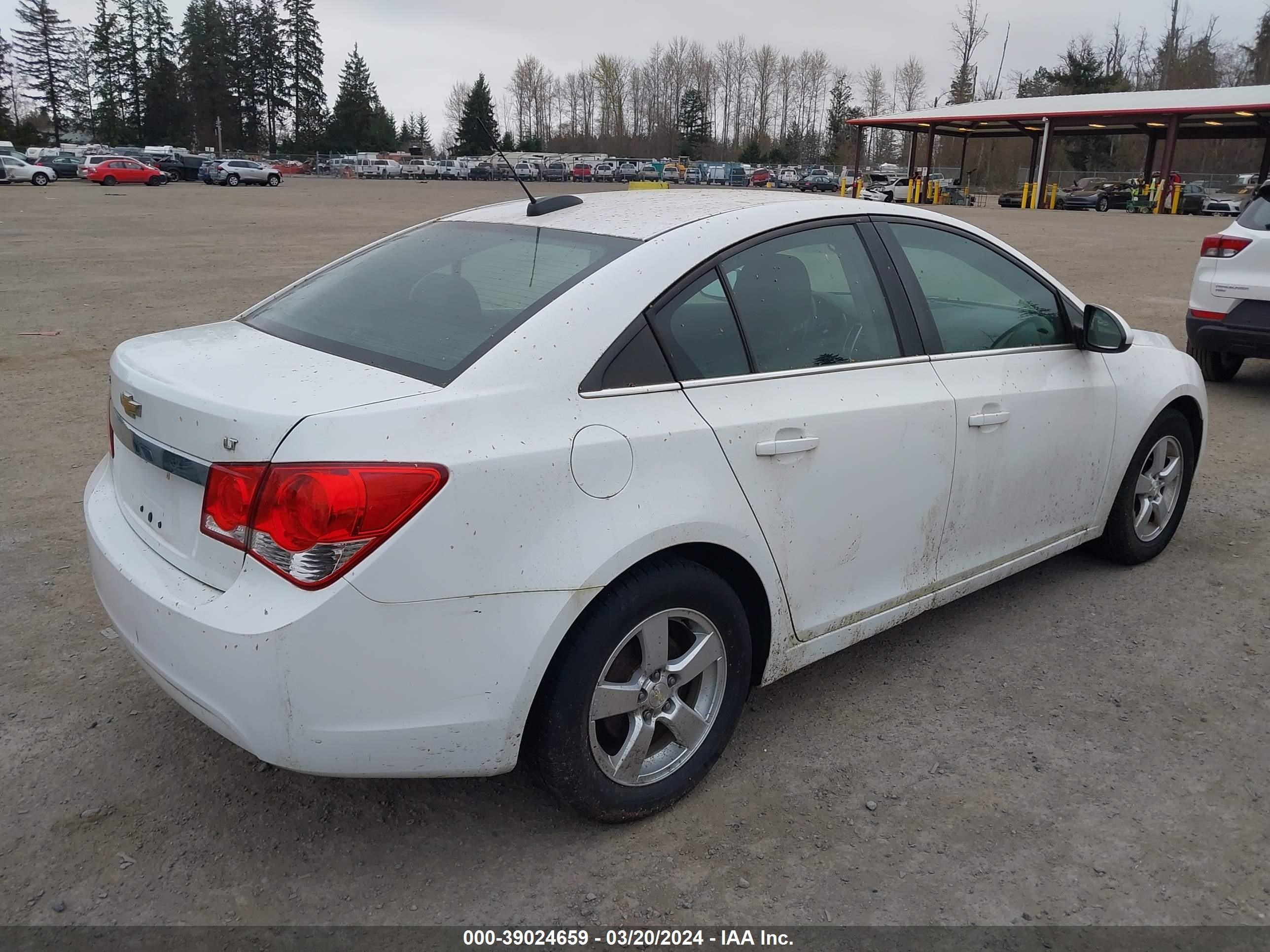 Photo 3 VIN: 1G1PC5SB8F7300542 - CHEVROLET CRUZE 