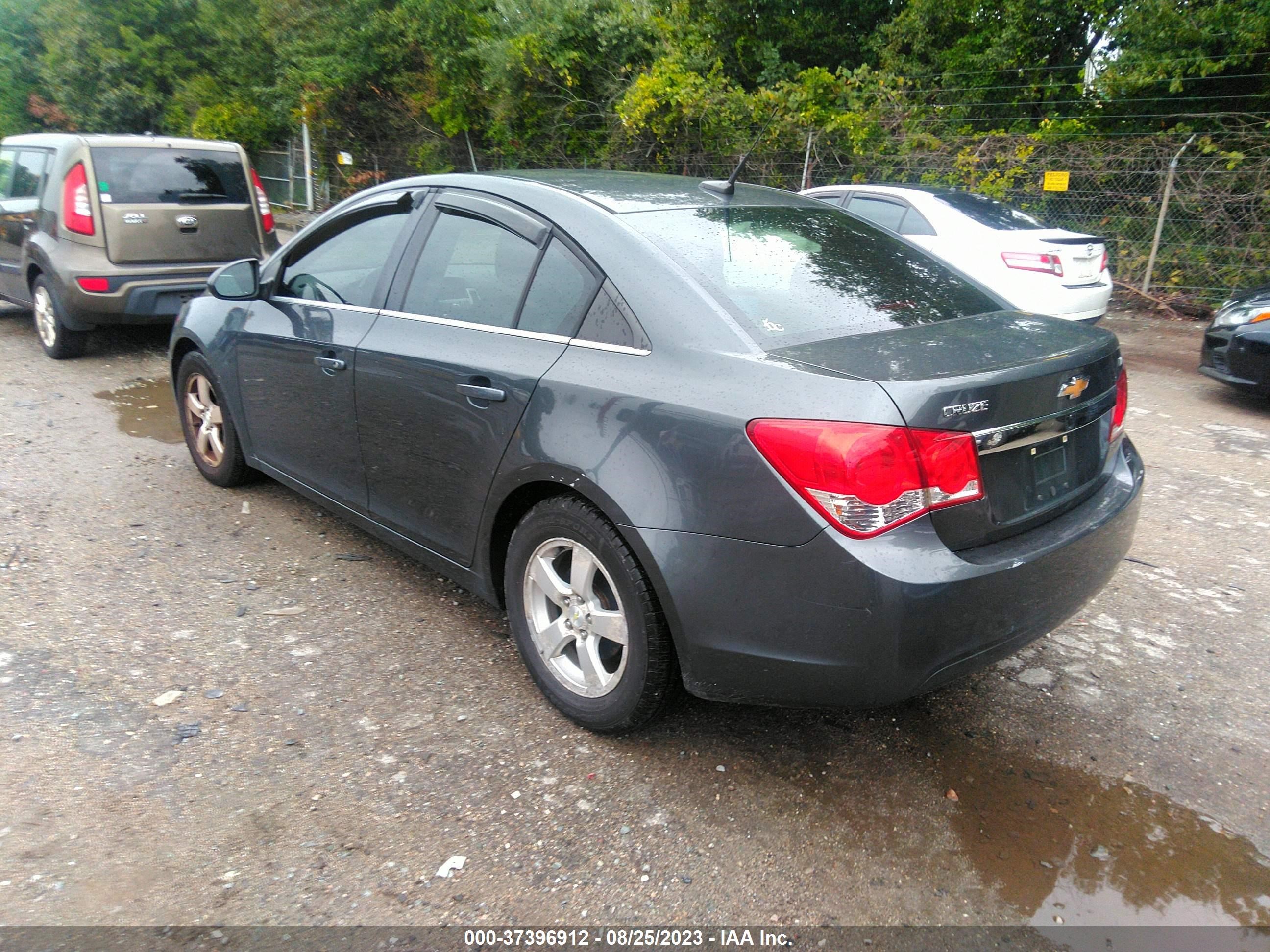 Photo 2 VIN: 1G1PC5SB9D7175578 - CHEVROLET CRUZE 