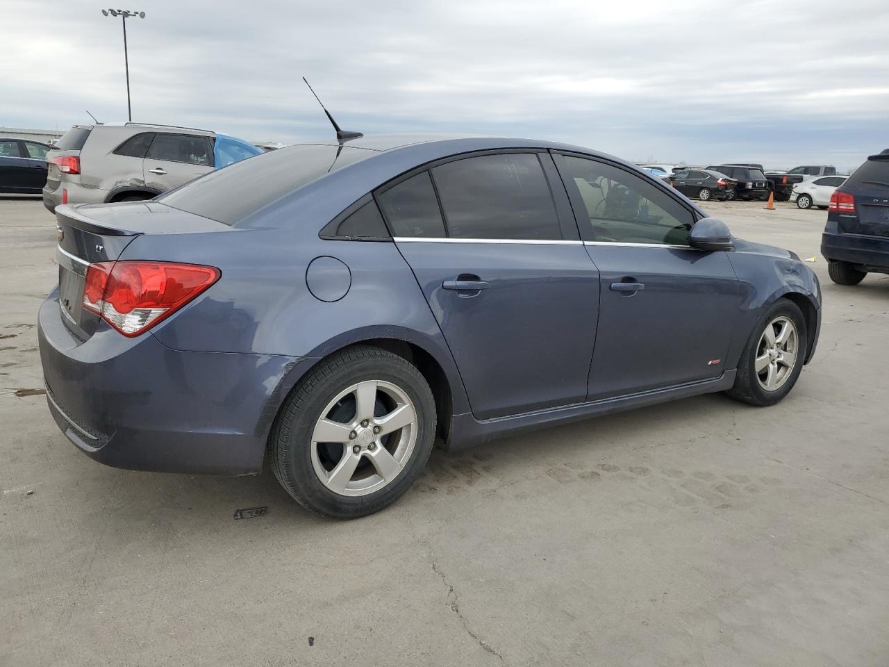 Photo 2 VIN: 1G1PC5SB9D7258668 - CHEVROLET CRUZE 