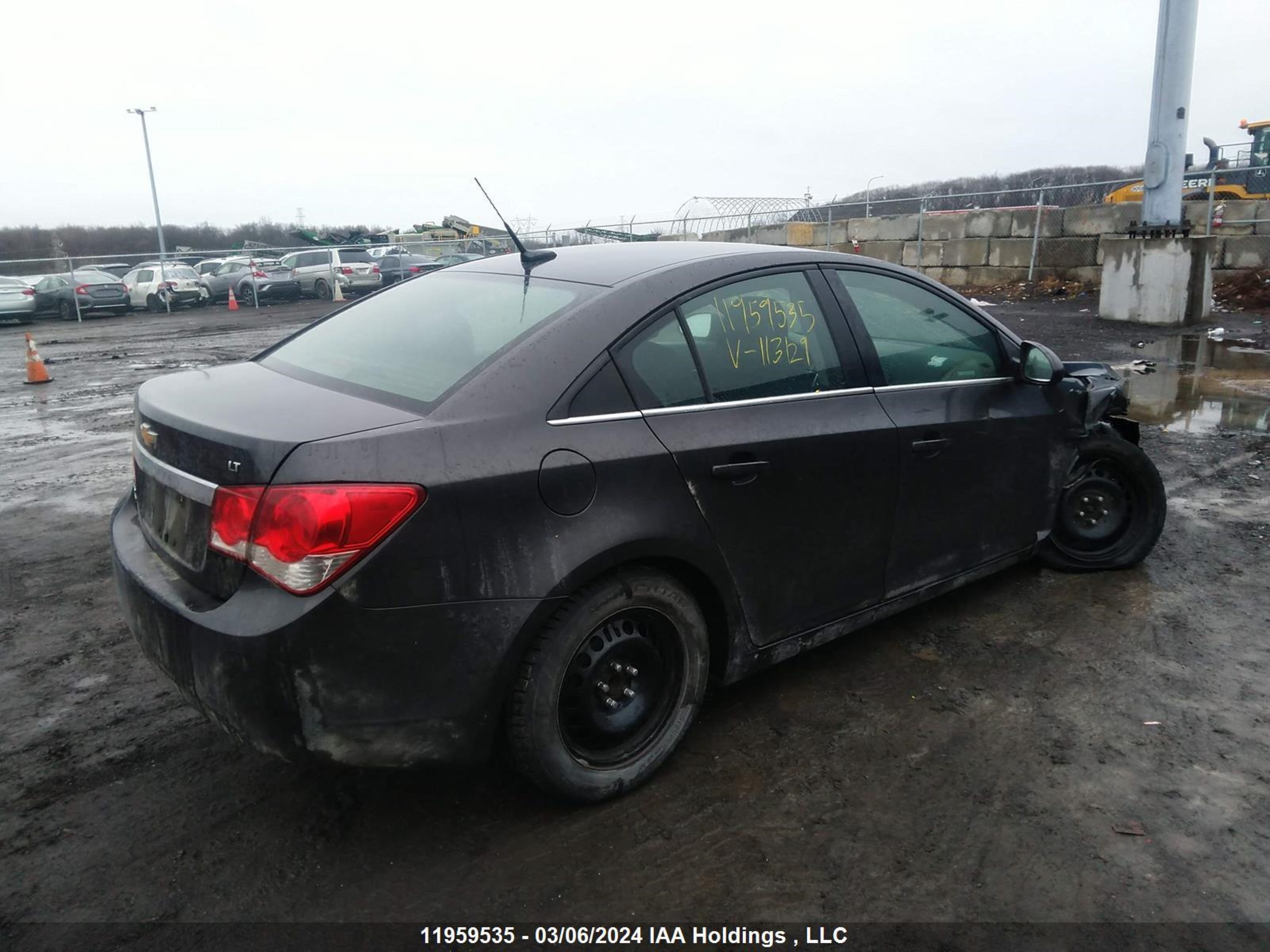 Photo 3 VIN: 1G1PC5SB9E7113129 - CHEVROLET CRUZE 