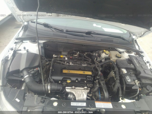 Photo 9 VIN: 1G1PC5SB9E7306185 - CHEVROLET CRUZE 