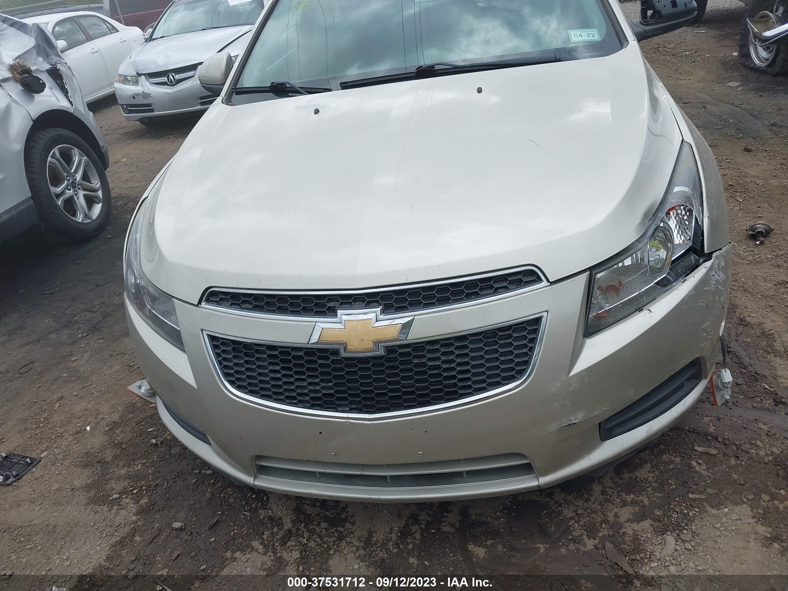 Photo 11 VIN: 1G1PC5SB9E7376009 - CHEVROLET CRUZE 