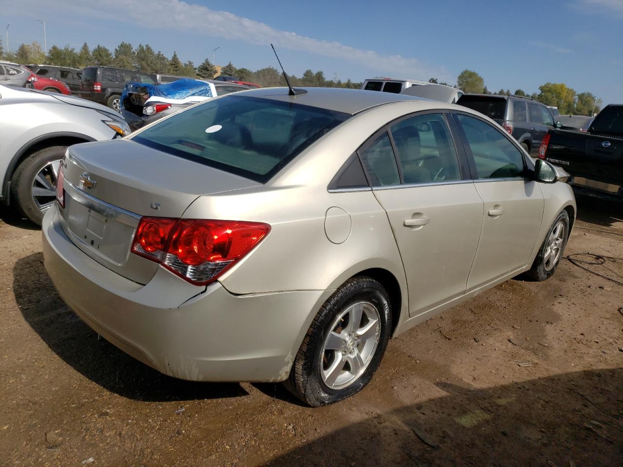 Photo 2 VIN: 1G1PC5SB9E7407226 - CHEVROLET CRUZE 