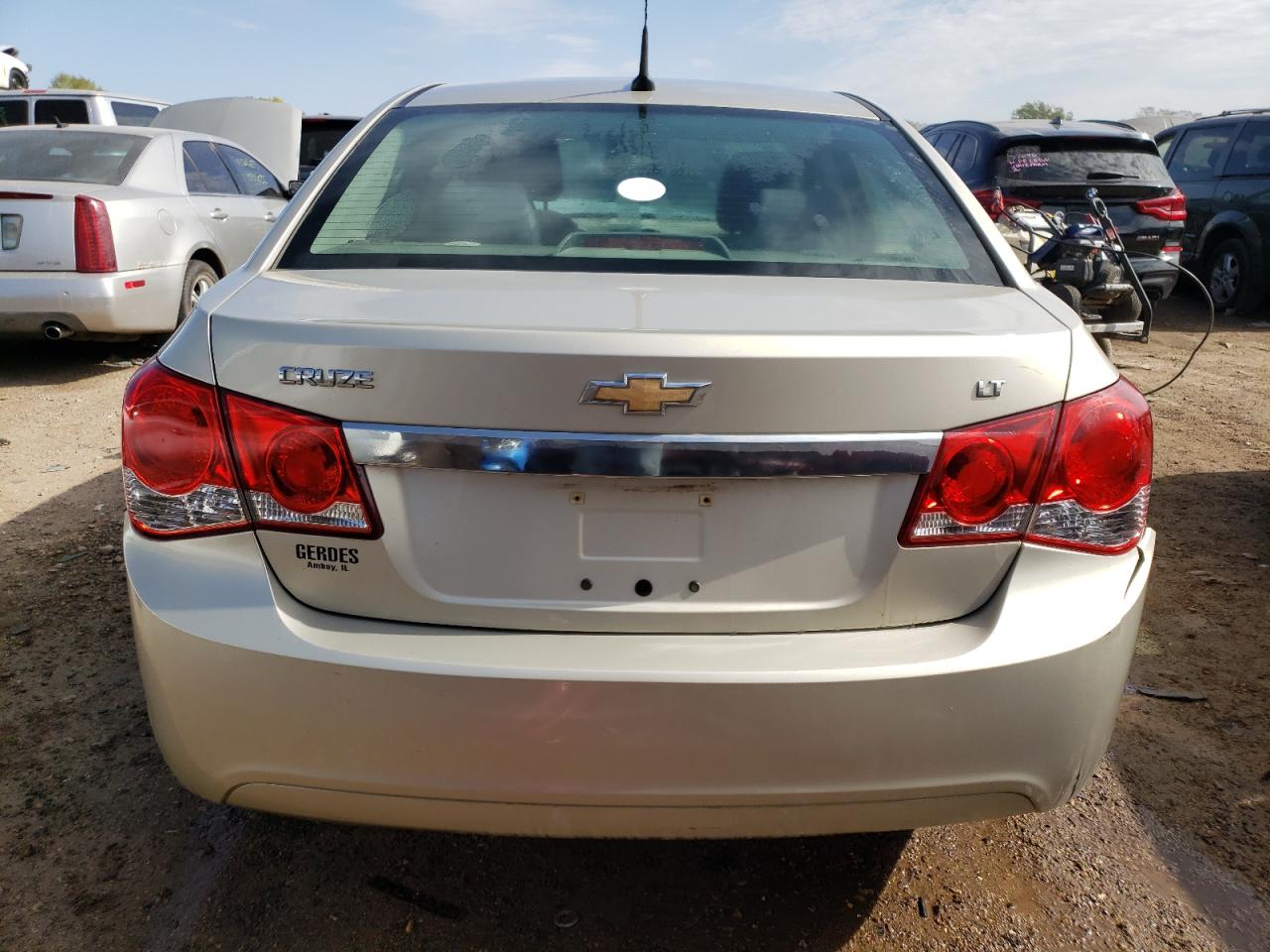 Photo 5 VIN: 1G1PC5SB9E7407226 - CHEVROLET CRUZE 