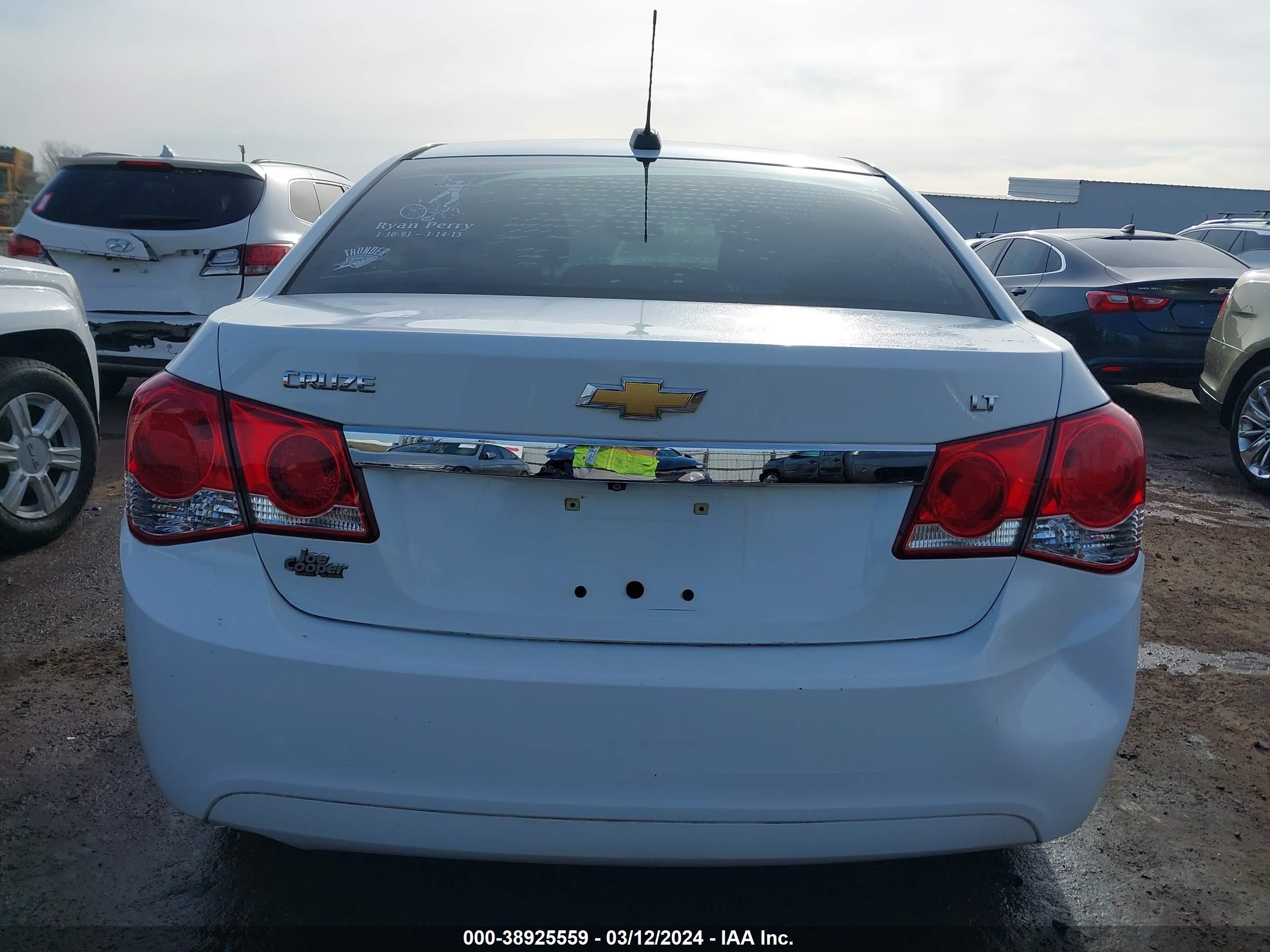 Photo 15 VIN: 1G1PC5SB9F7105890 - CHEVROLET CRUZE 