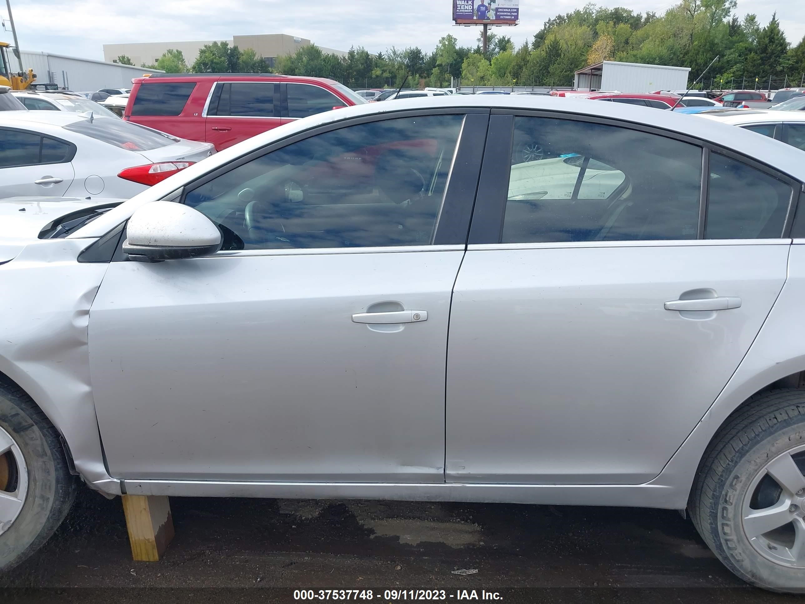 Photo 13 VIN: 1G1PC5SB9F7113617 - CHEVROLET CRUZE 