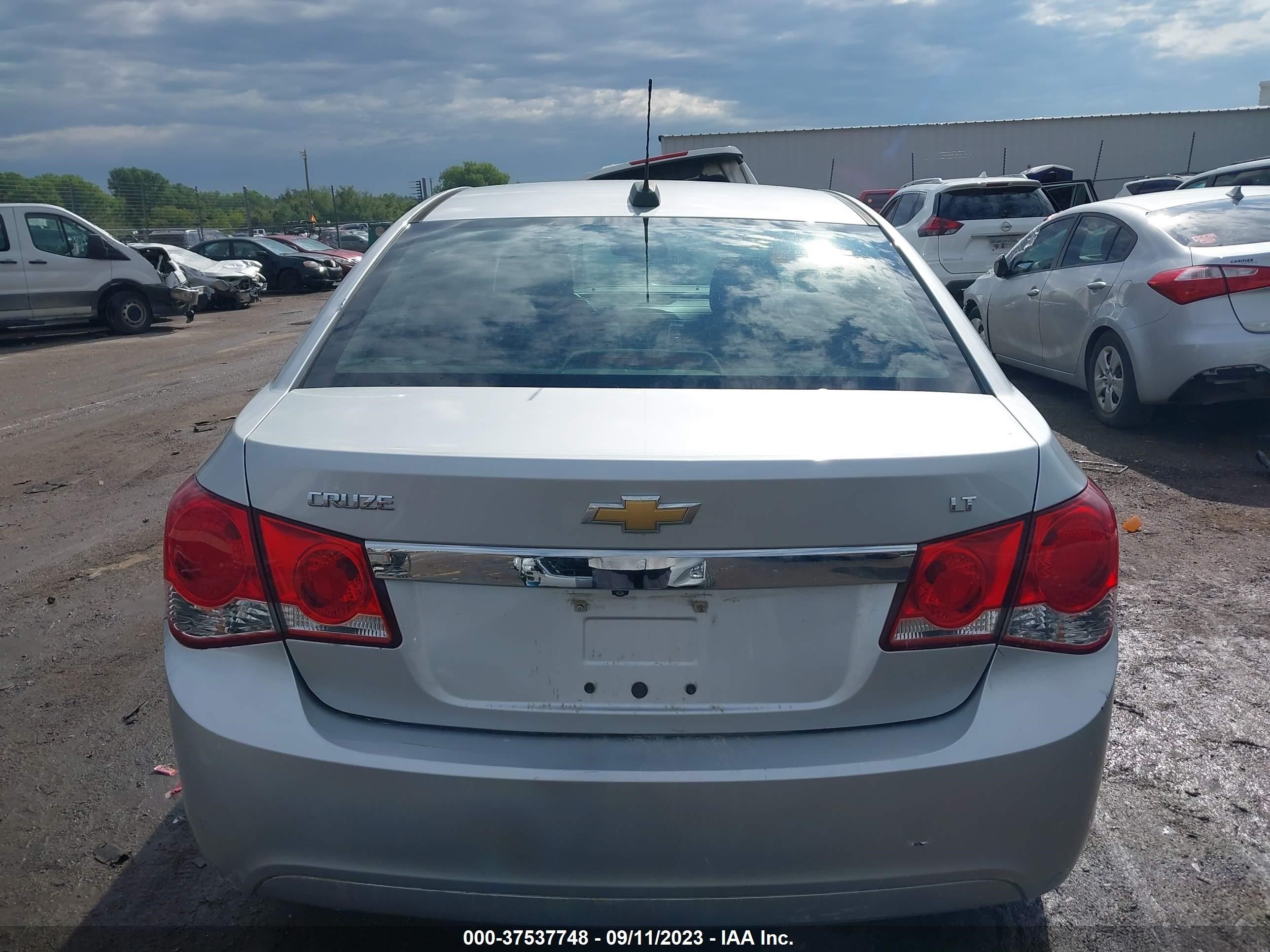 Photo 15 VIN: 1G1PC5SB9F7113617 - CHEVROLET CRUZE 