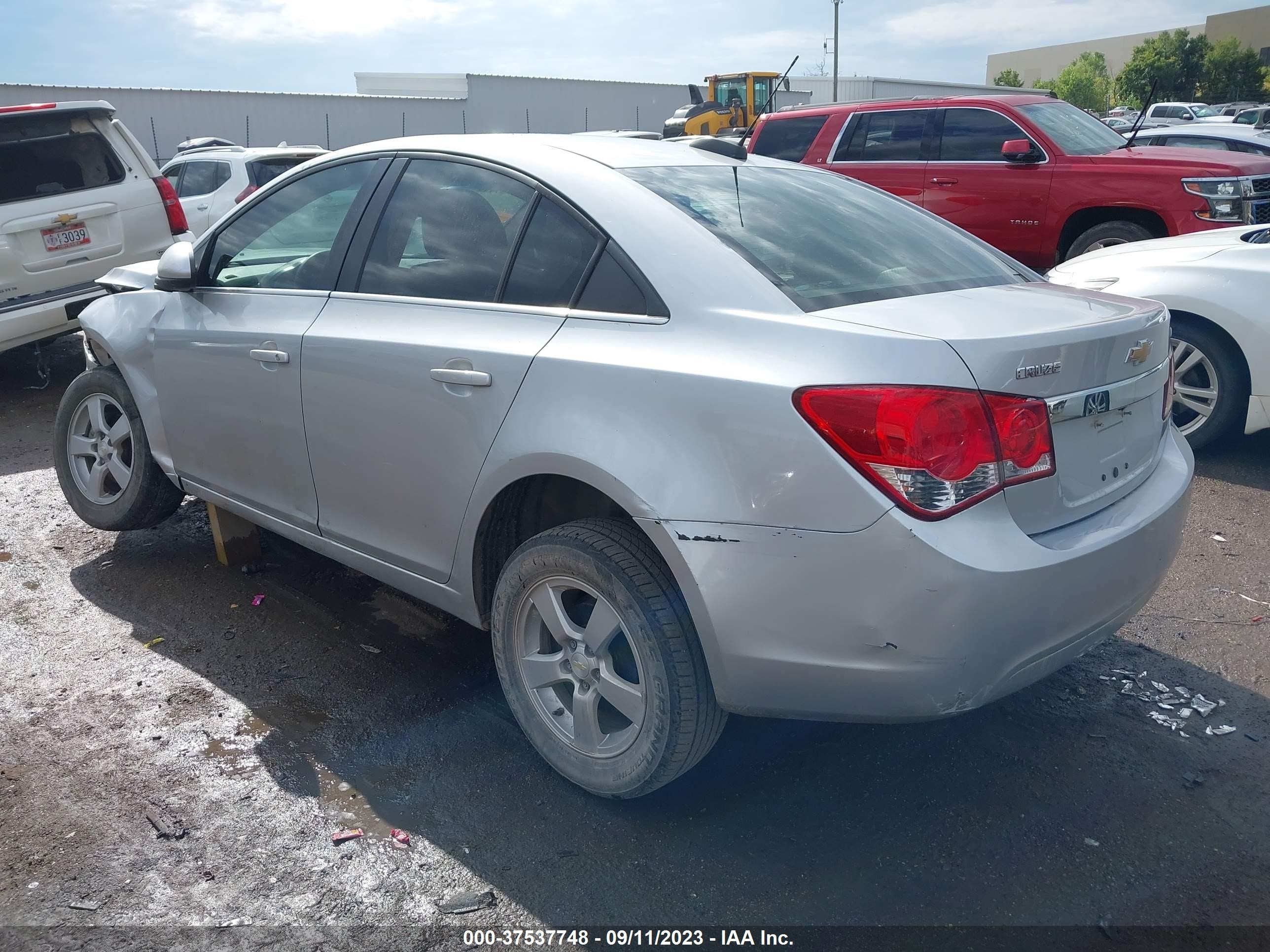 Photo 2 VIN: 1G1PC5SB9F7113617 - CHEVROLET CRUZE 