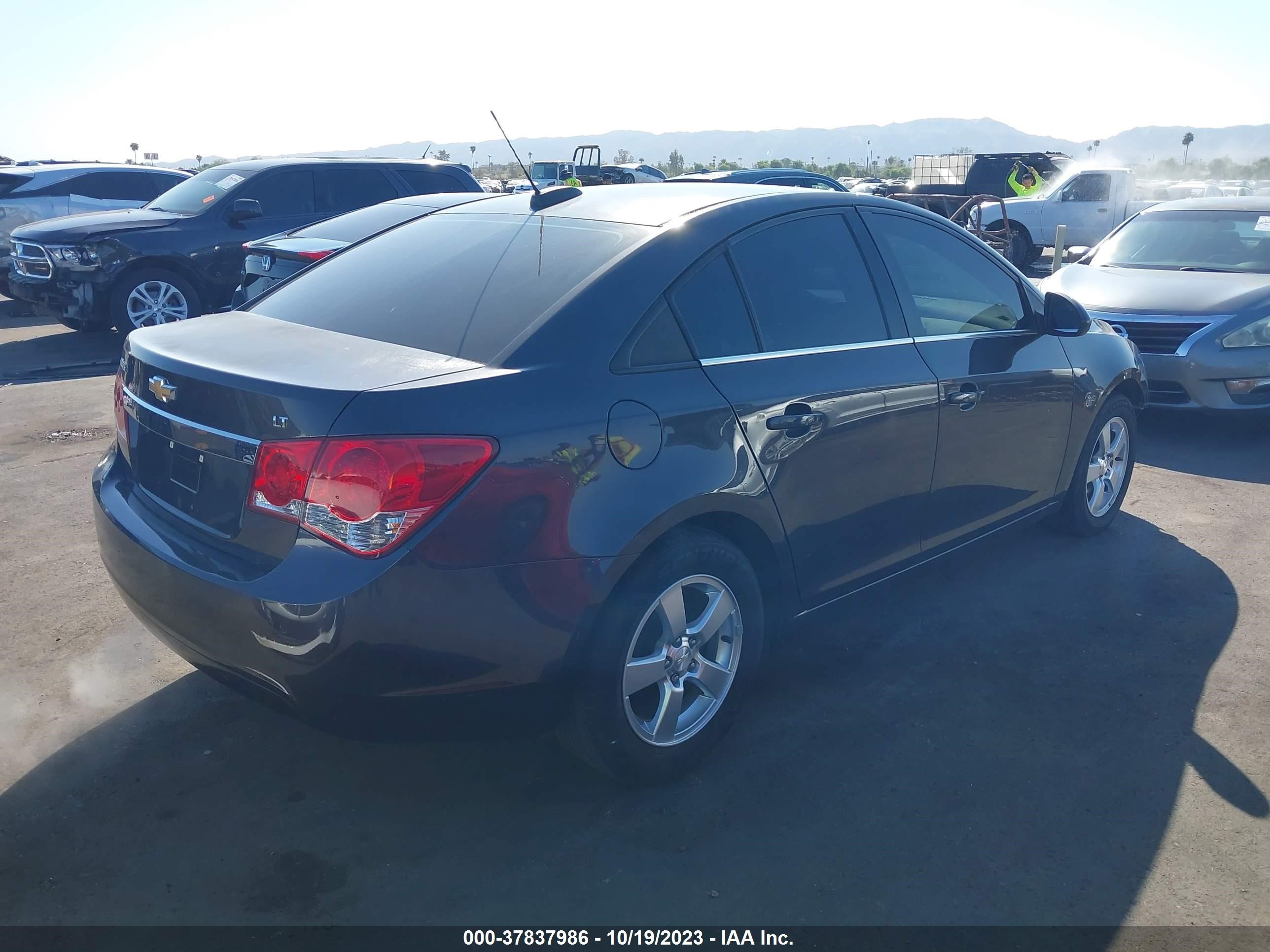 Photo 3 VIN: 1G1PC5SB9F7195381 - CHEVROLET CRUZE 