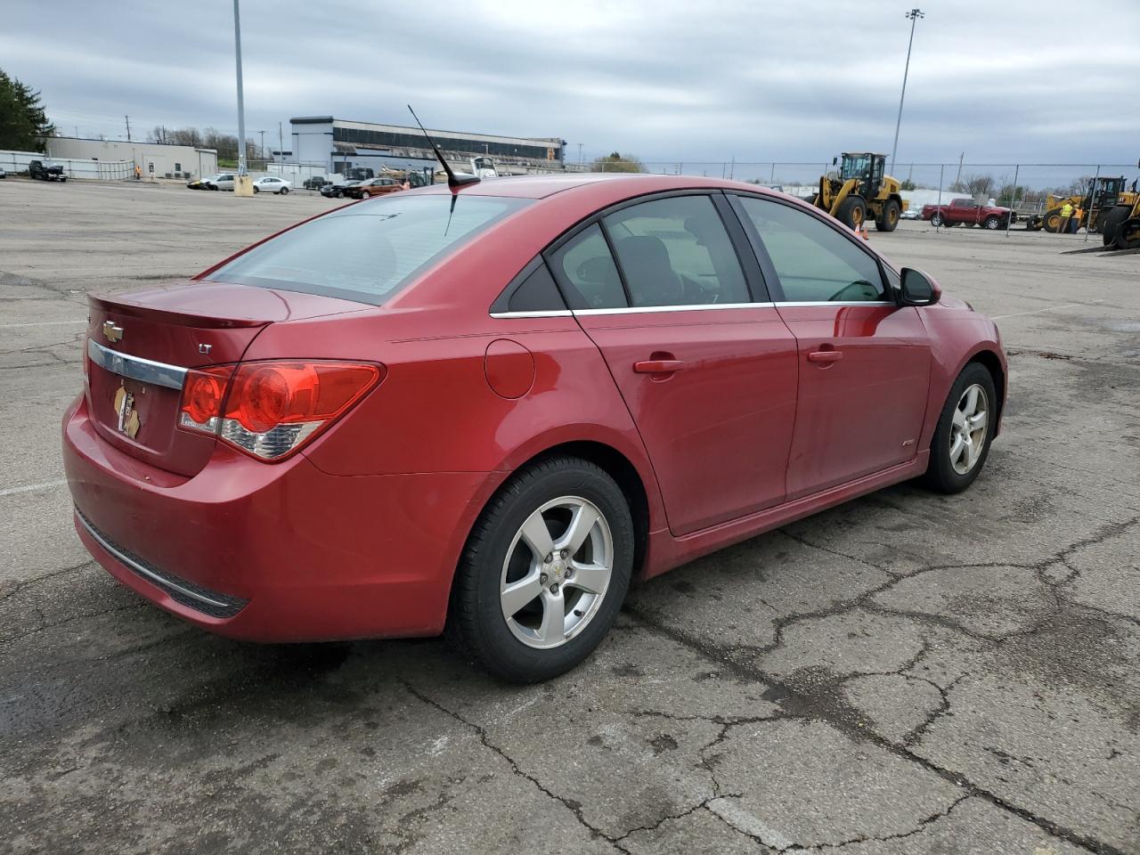 Photo 2 VIN: 1G1PC5SBXD7110996 - CHEVROLET CRUZE 