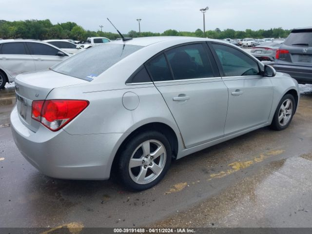 Photo 3 VIN: 1G1PC5SBXD7138877 - CHEVROLET CRUZE 