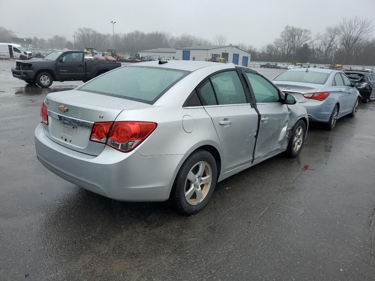 Photo 2 VIN: 1G1PC5SBXD7176061 - CHEVROLET CRUZE 