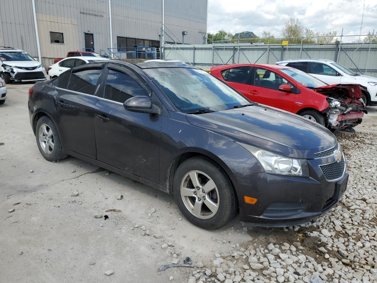 Photo 3 VIN: 1G1PC5SBXE7107775 - CHEVROLET CRUZE 