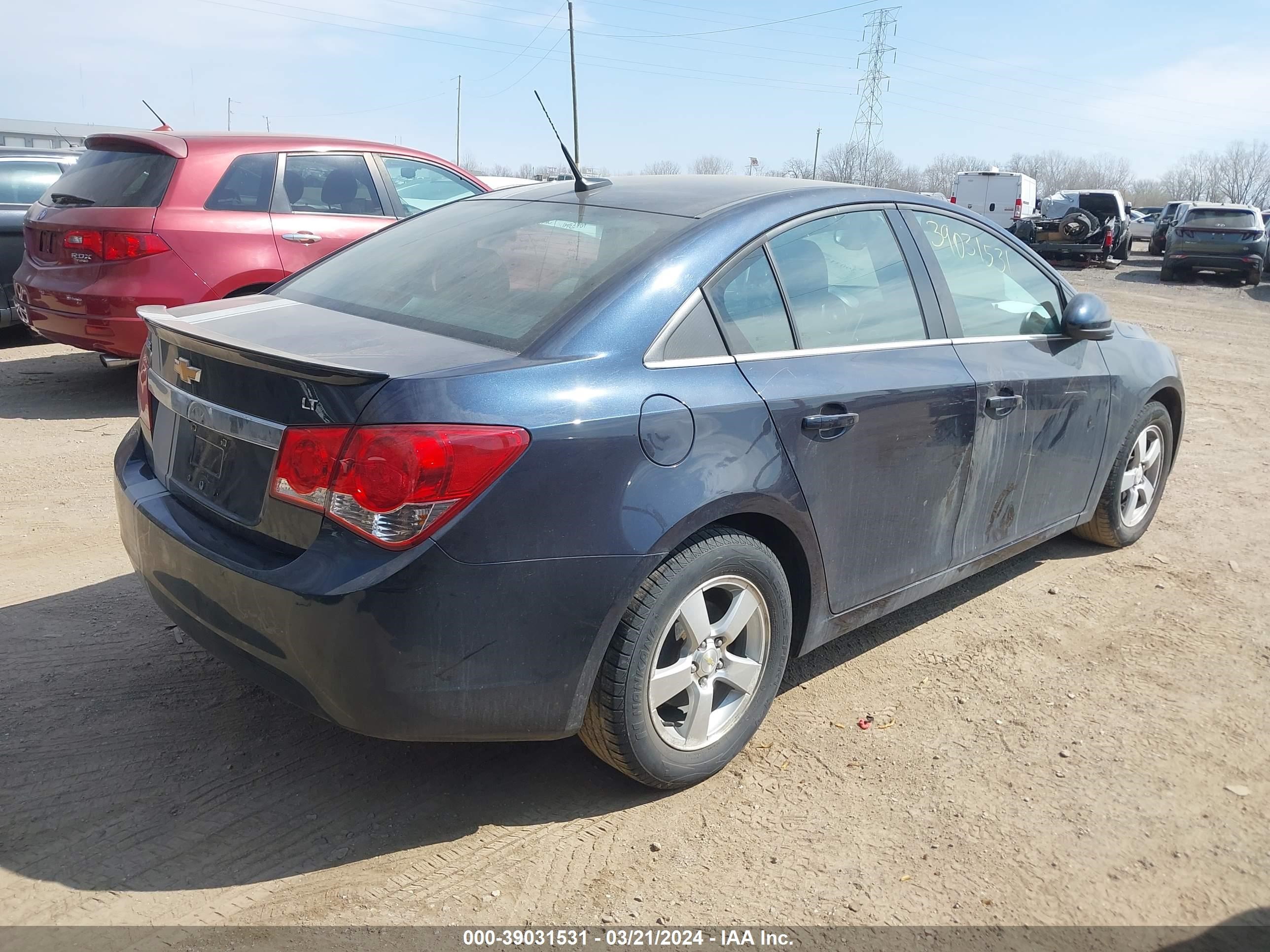 Photo 3 VIN: 1G1PC5SBXE7162727 - CHEVROLET CRUZE 