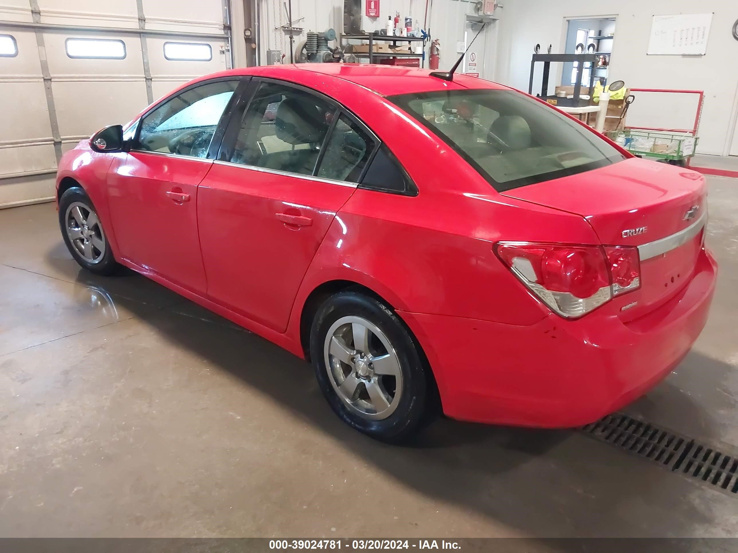 Photo 2 VIN: 1G1PC5SBXE7250211 - CHEVROLET CRUZE 