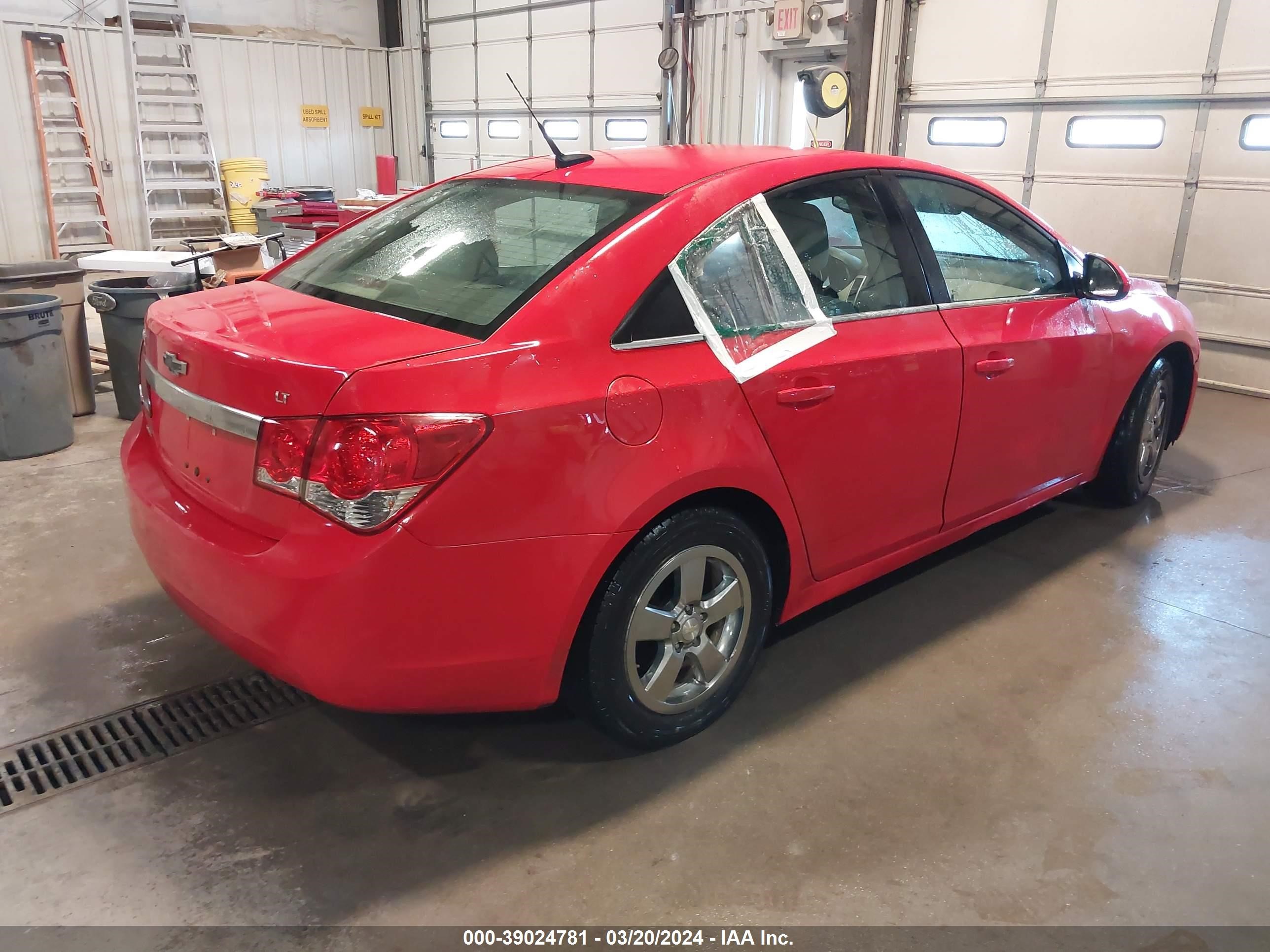 Photo 3 VIN: 1G1PC5SBXE7250211 - CHEVROLET CRUZE 