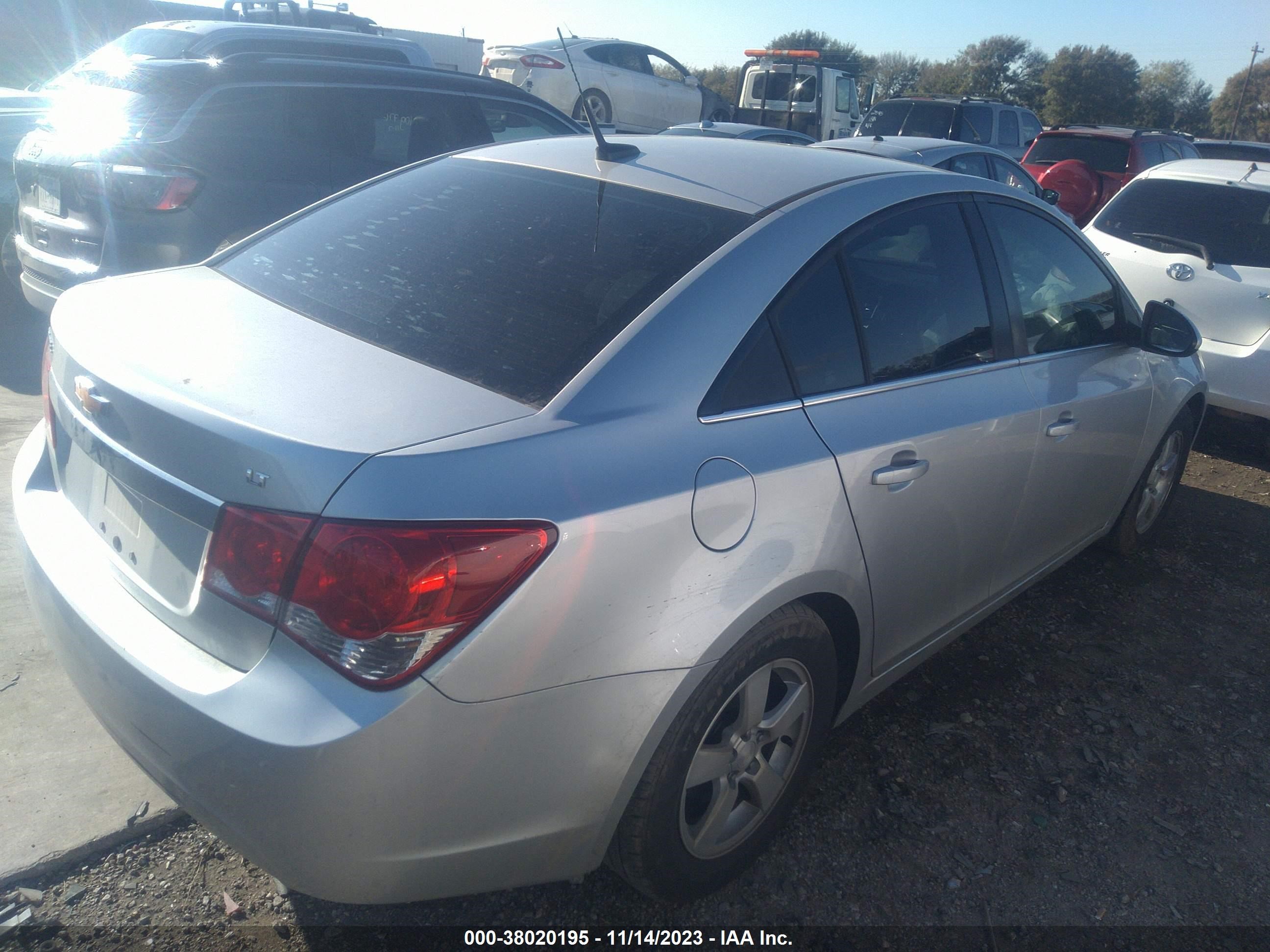 Photo 3 VIN: 1G1PC5SBXE7295097 - CHEVROLET CRUZE 