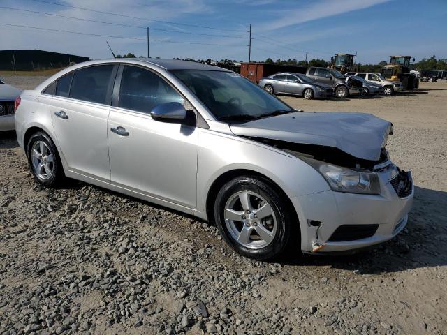 Photo 3 VIN: 1G1PC5SBXE7323402 - CHEVROLET CRUZE 