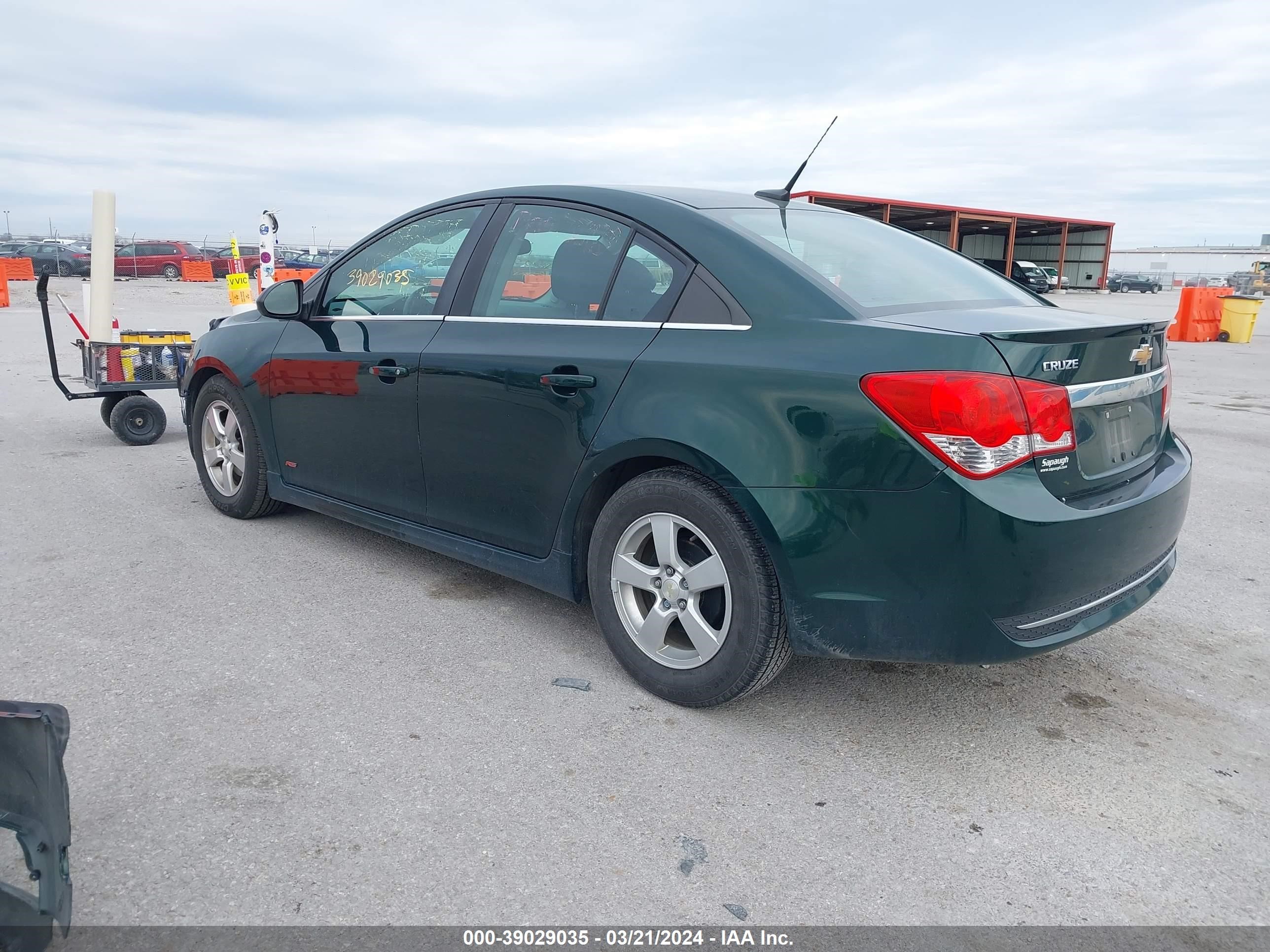 Photo 2 VIN: 1G1PC5SBXE7448643 - CHEVROLET CRUZE 