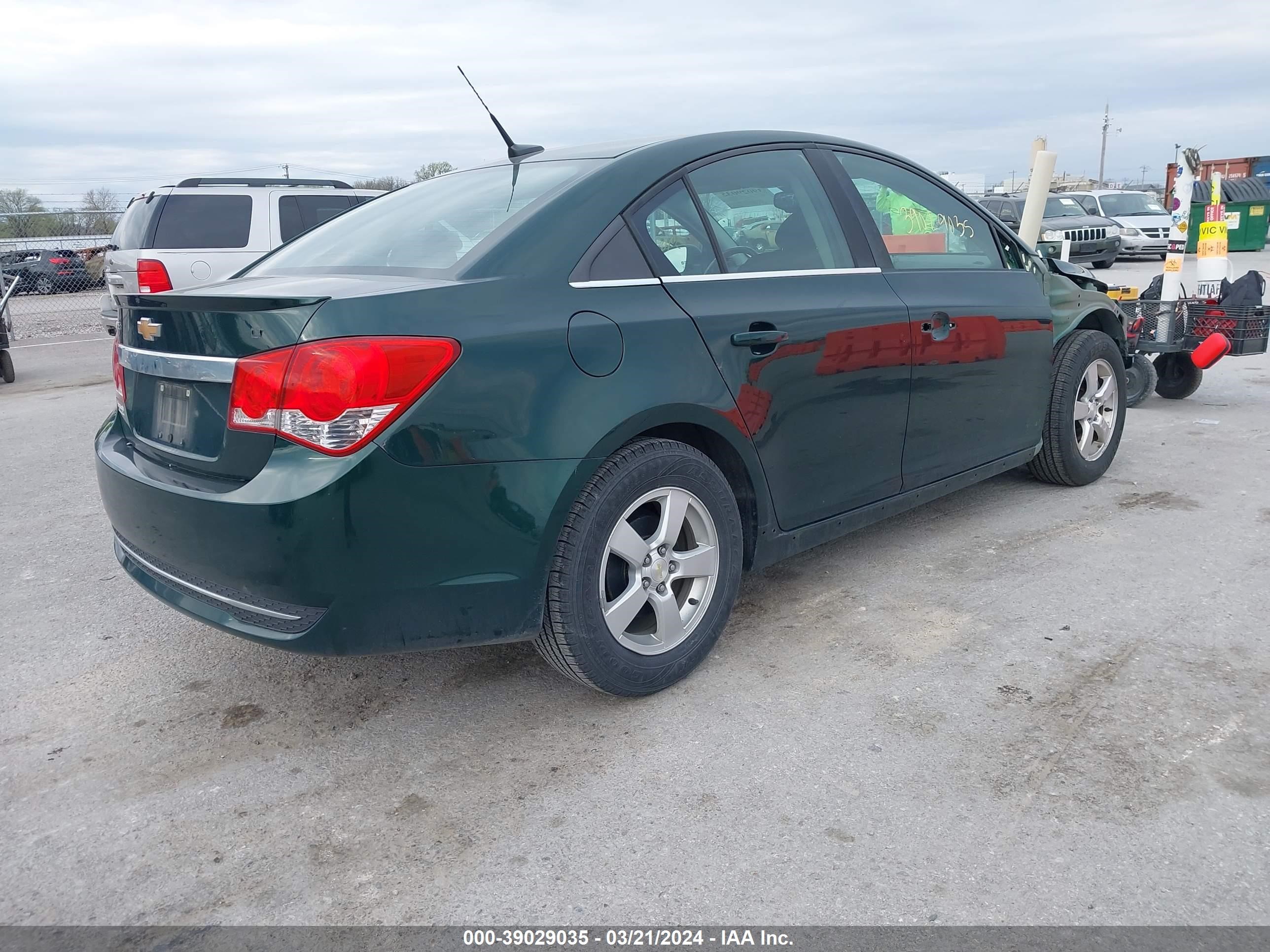 Photo 3 VIN: 1G1PC5SBXE7448643 - CHEVROLET CRUZE 