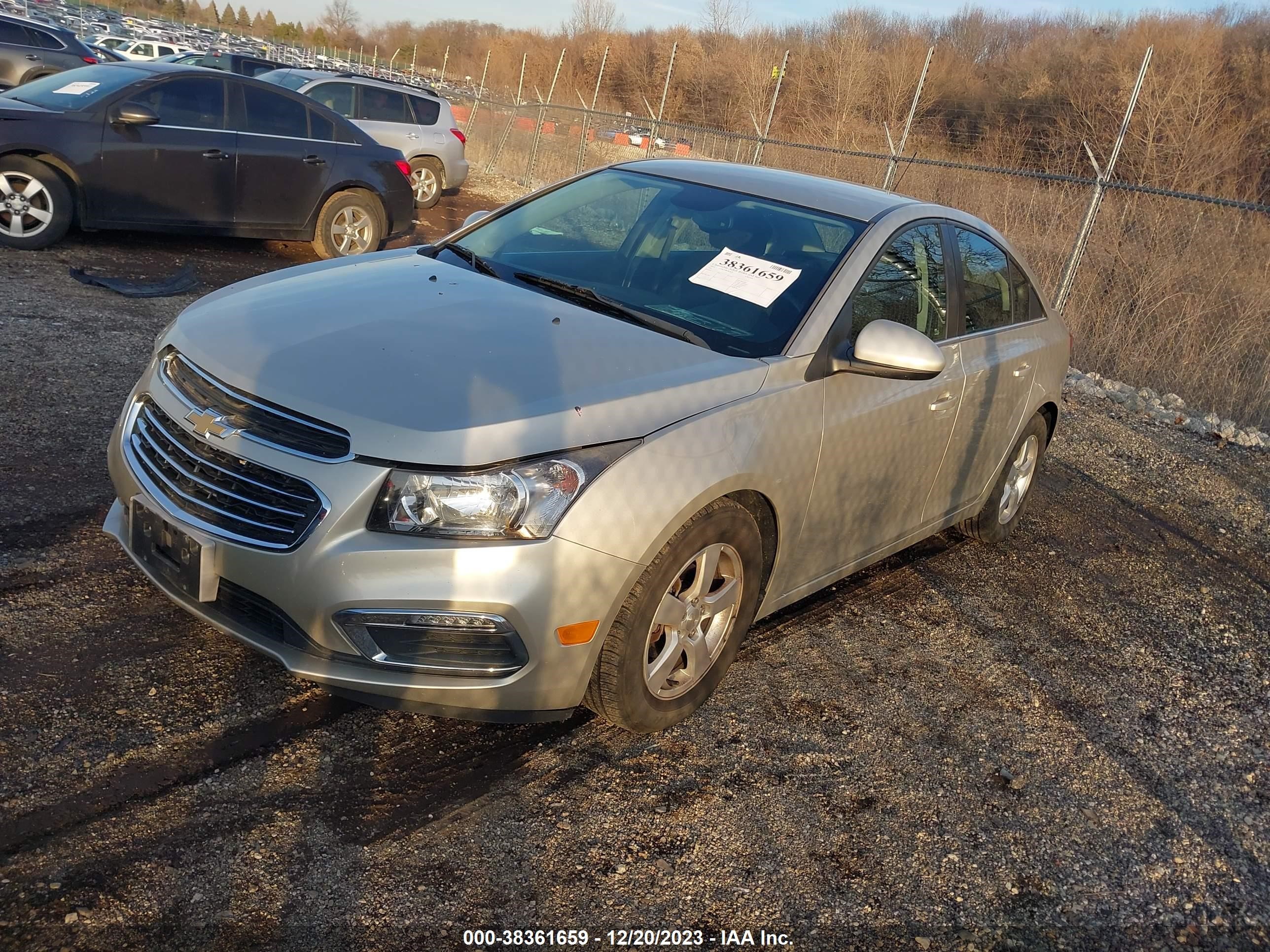 Photo 1 VIN: 1G1PC5SBXF7107826 - CHEVROLET CRUZE 