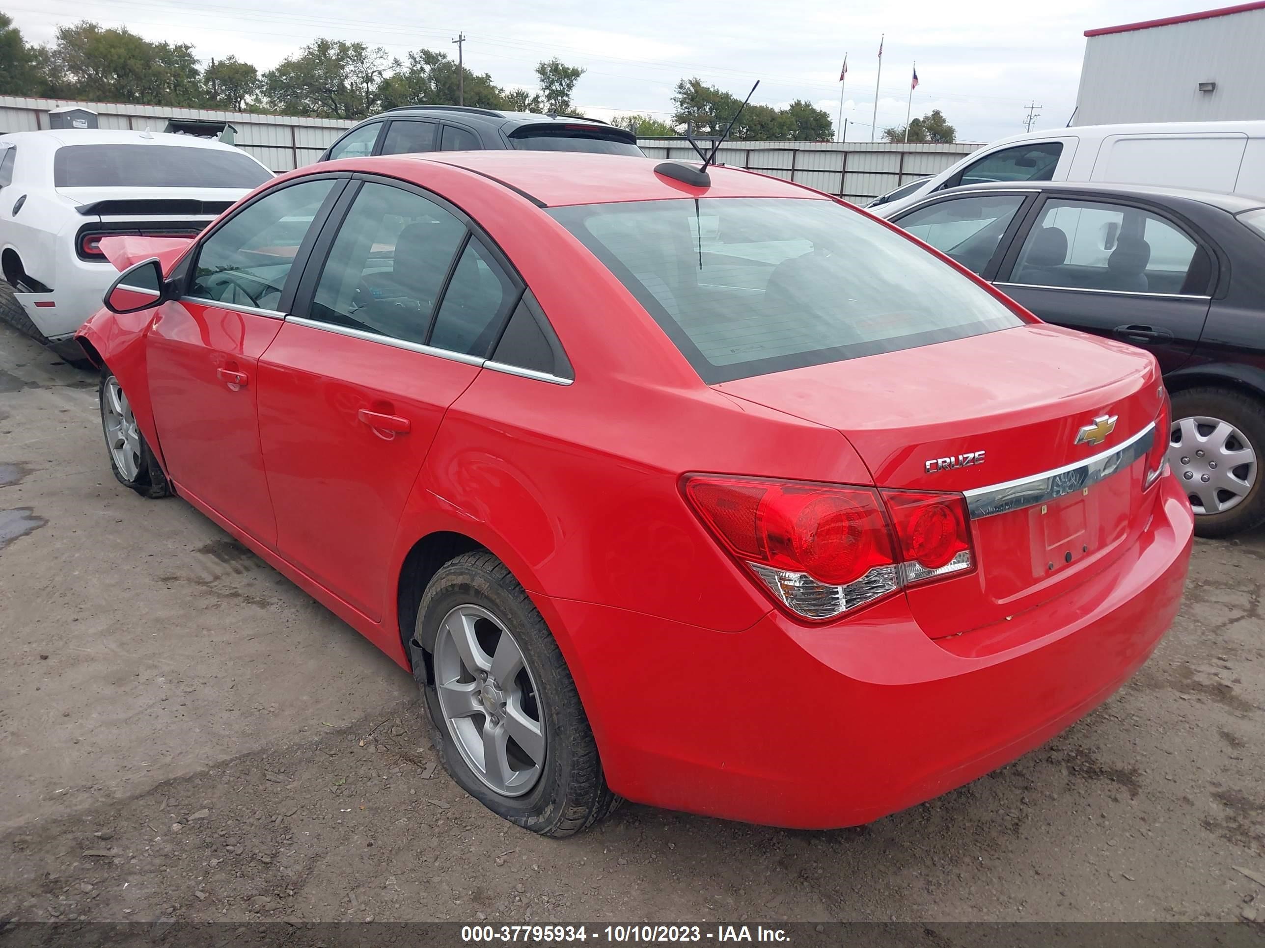 Photo 2 VIN: 1G1PC5SBXF7113884 - CHEVROLET CRUZE 