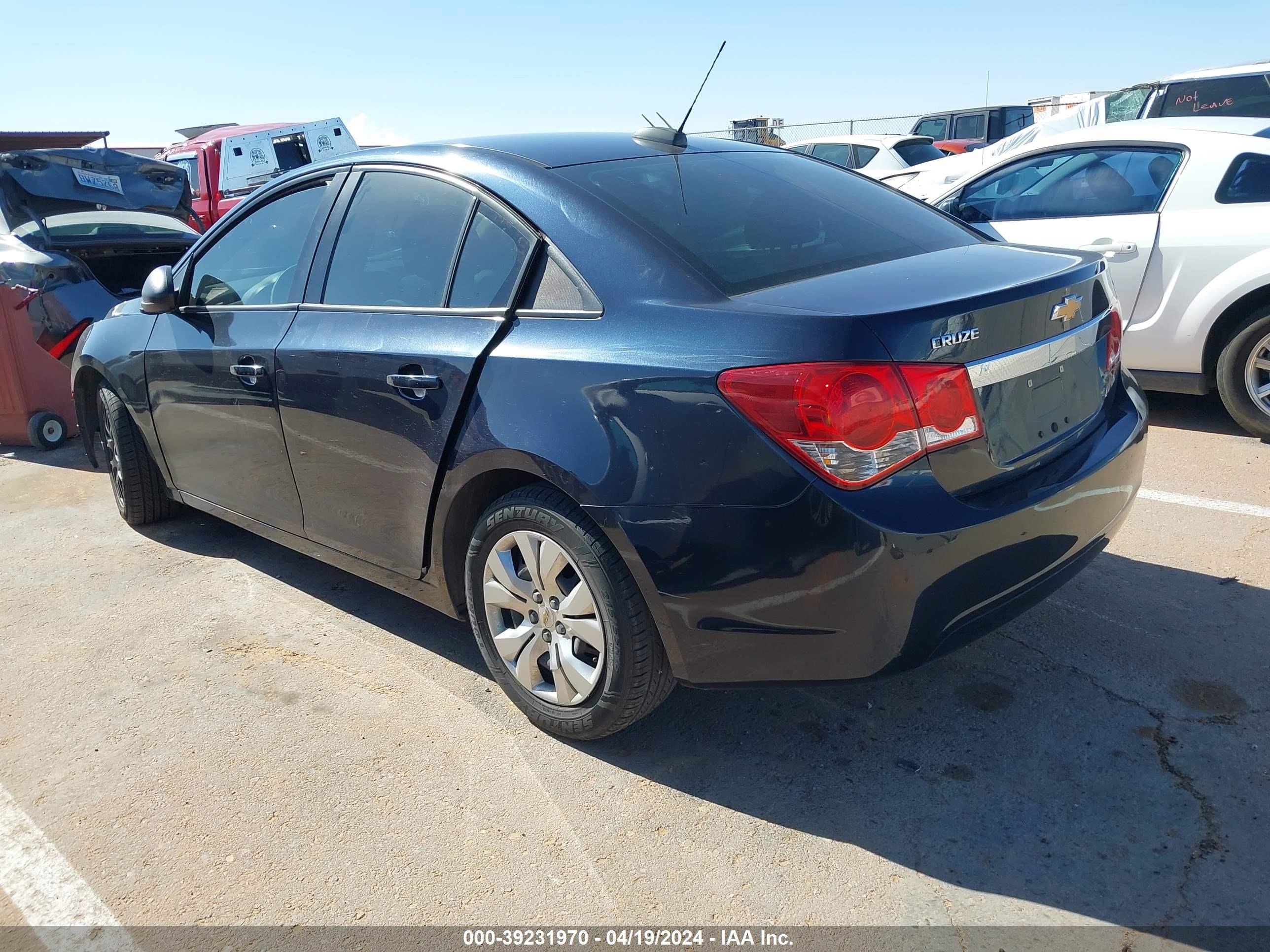 Photo 2 VIN: 1G1PC5SH0G7138427 - CHEVROLET CRUZE 