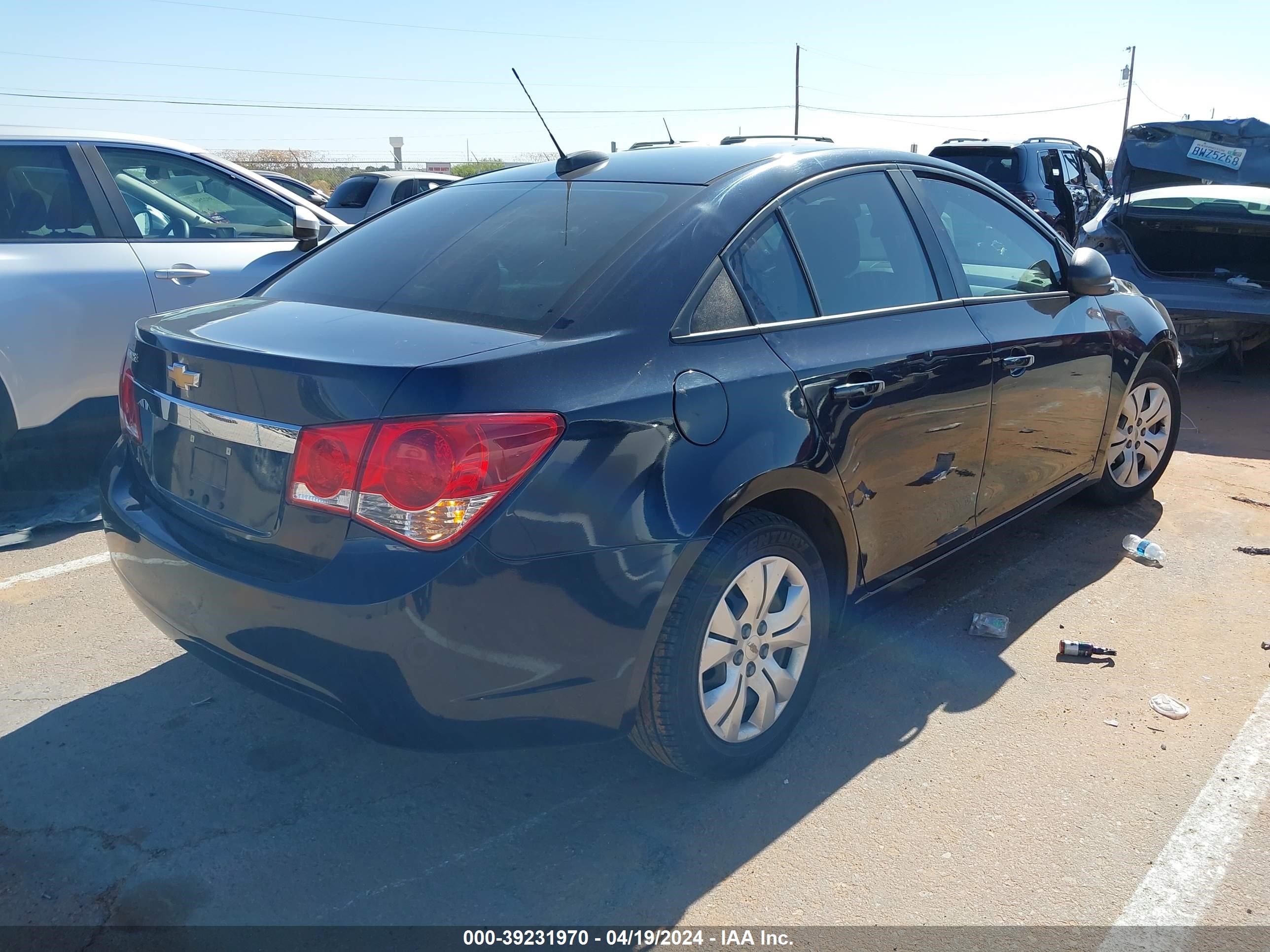 Photo 3 VIN: 1G1PC5SH0G7138427 - CHEVROLET CRUZE 